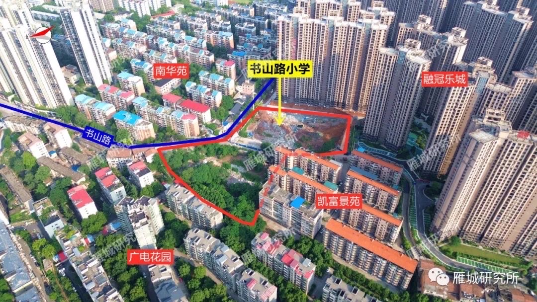 南华苑 3室2厅2卫 1800.0元/月 南华苑 3室2厅2卫 1800.0元/月室内图