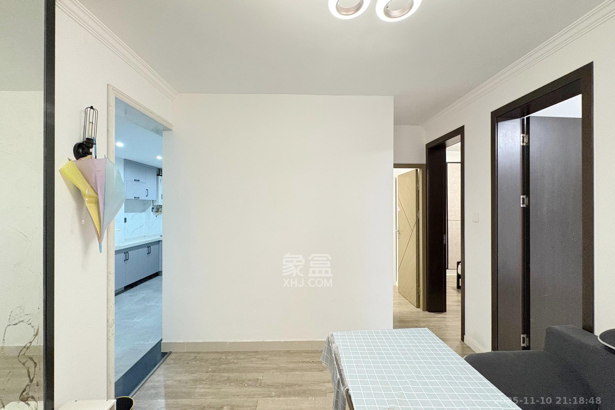 园中园 3室1厅1卫 100.0万 园中园 3室1厅1卫 100.0万客厅