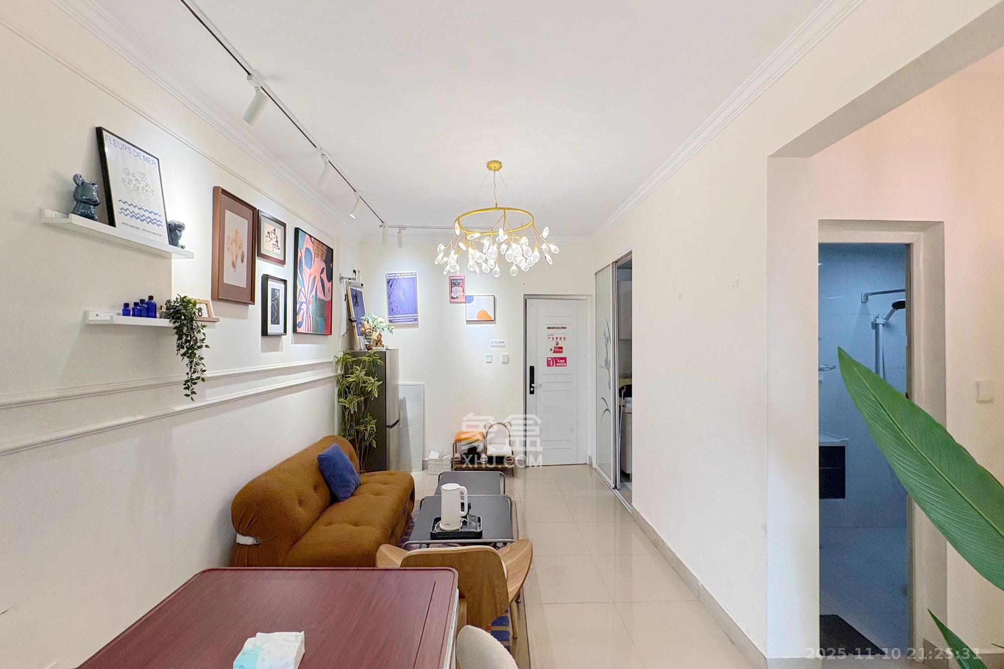 中天广场  2室2厅1卫    82.0万客厅