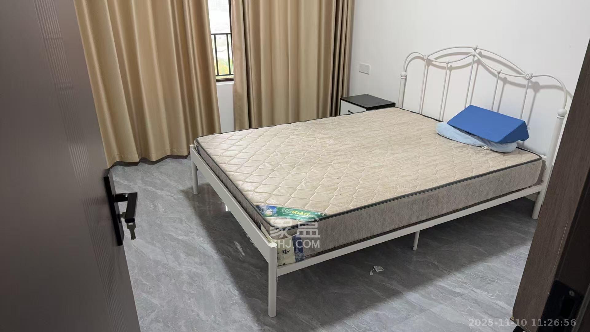 保利城（中航城国际社区、郡原美村）  4室2厅2卫    2800.0元/月室内图