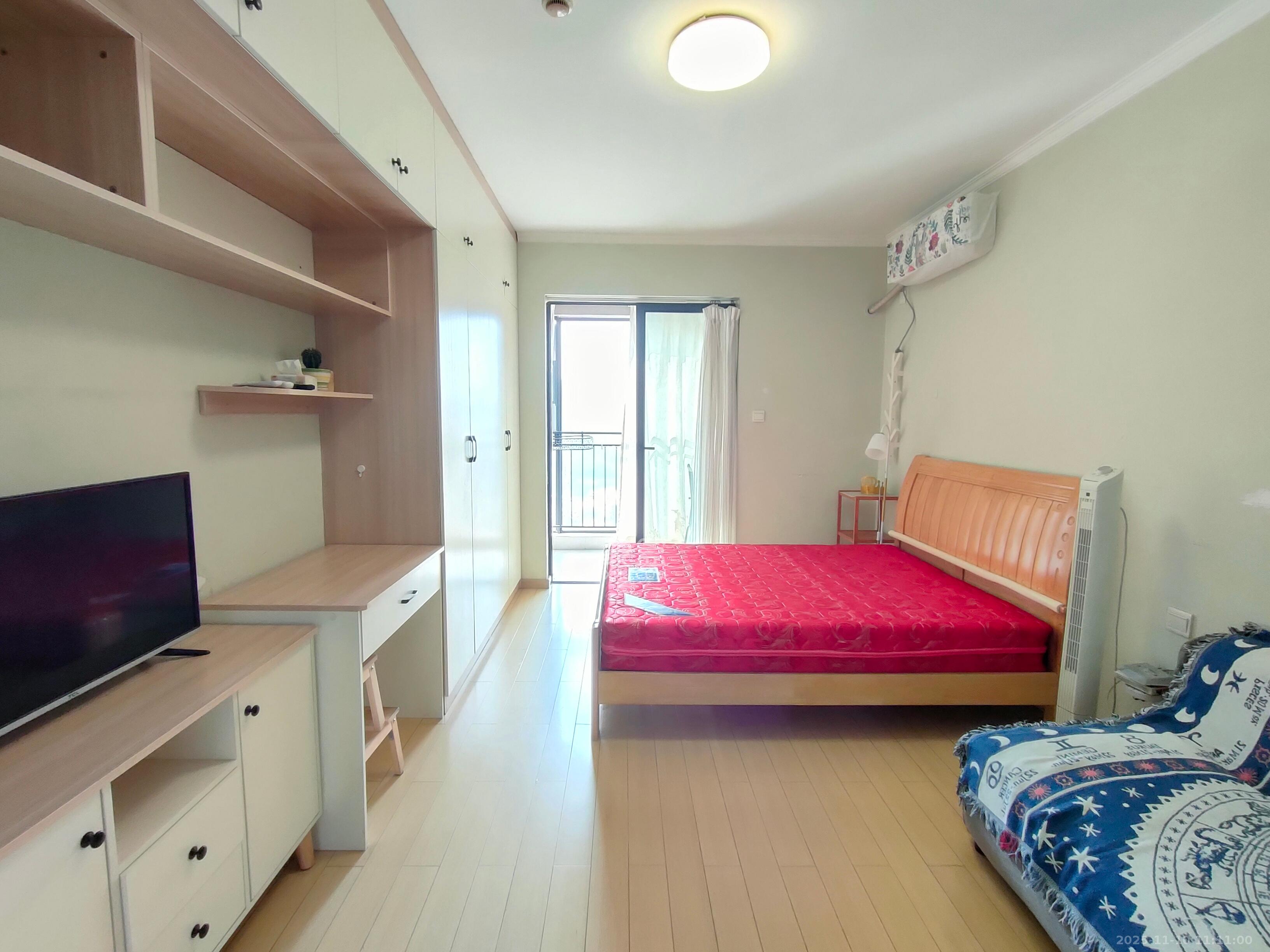 万科金域华府一期  1室1厅1卫    1400.0元/月