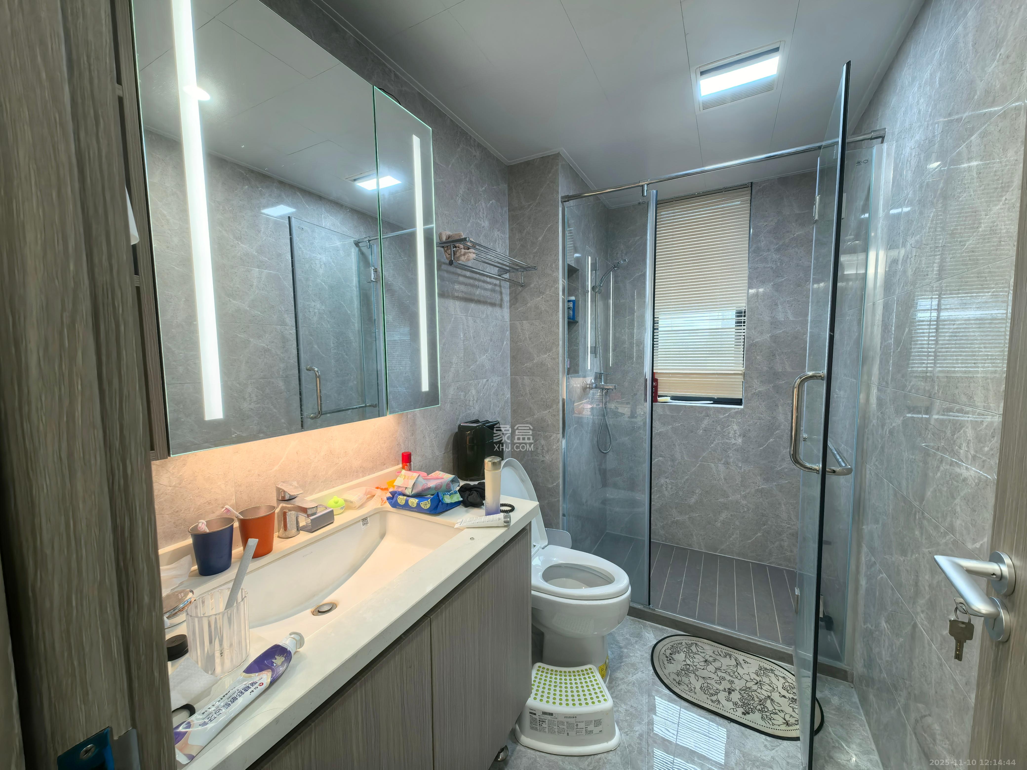 旭辉铂宸府  4室2厅2卫    4500.0元/月室内图