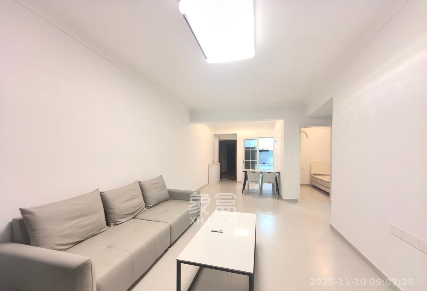 中城苑  2室1厅1卫    2400.0元/月