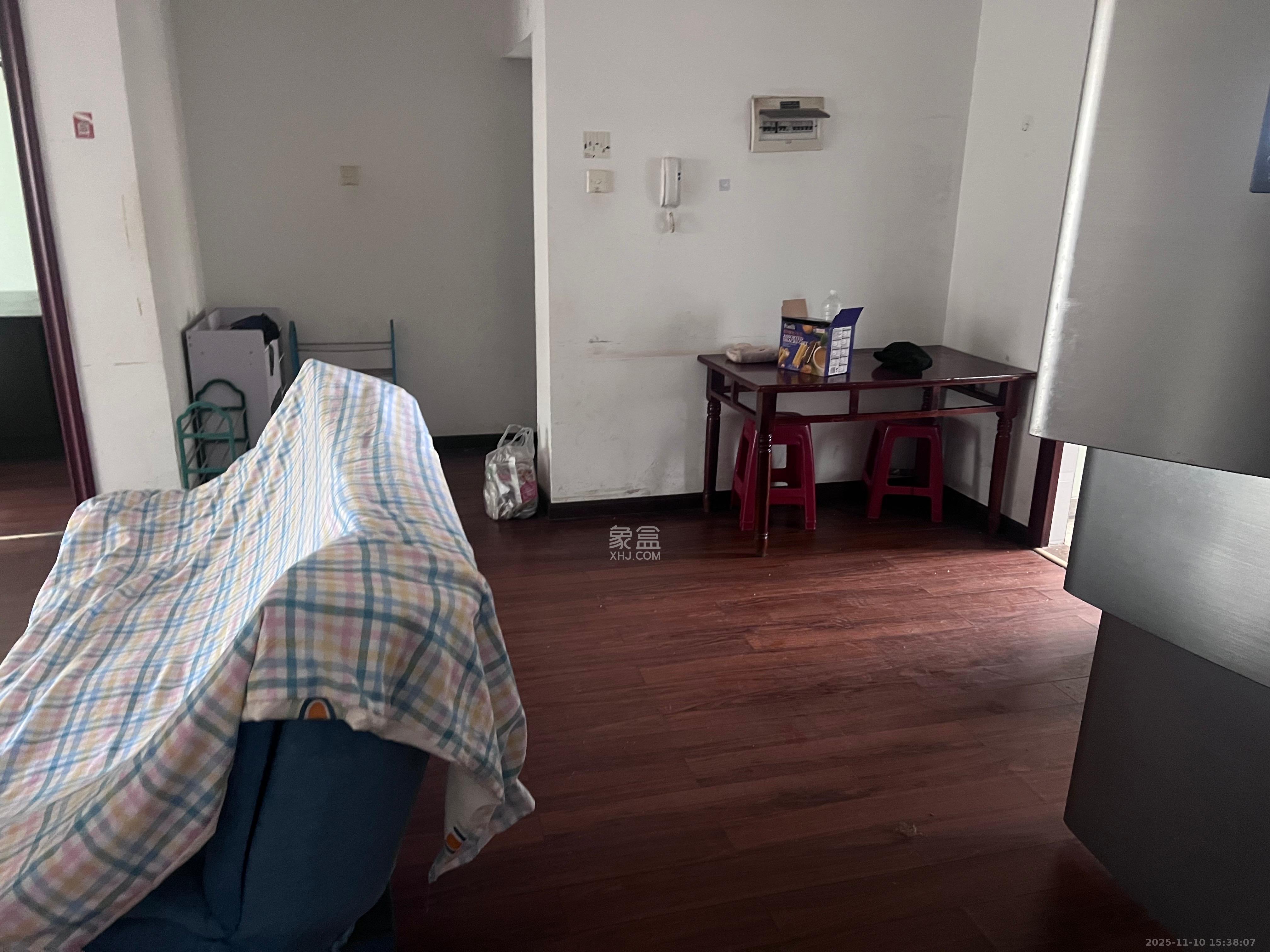 德润园 3室2厅1卫 1800.0元/月 德润园 3室2厅1卫 1800.0元/月室内图