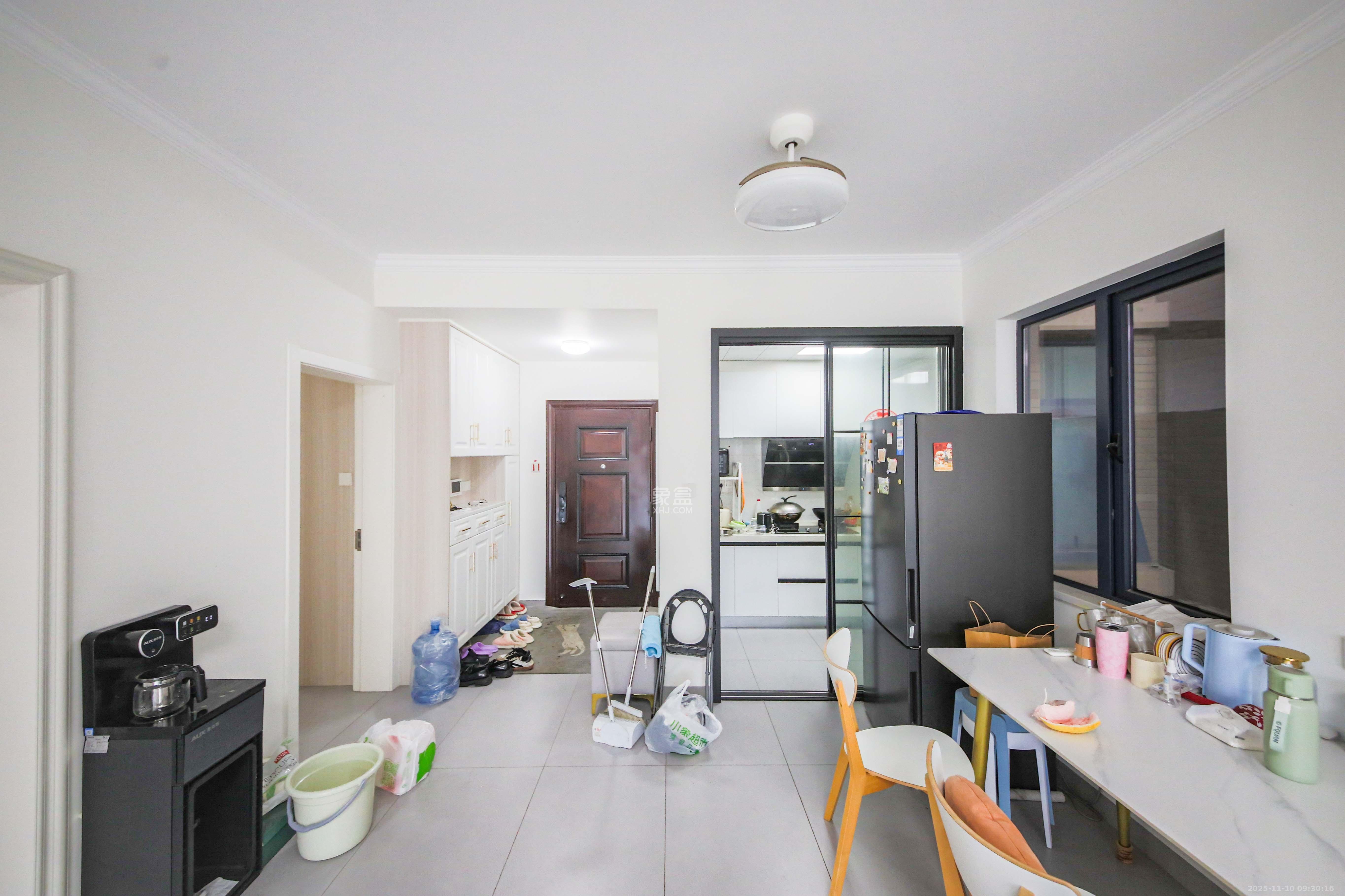 中南红领邦（红星嘉和苑）  3室2厅1卫    85.0万客厅