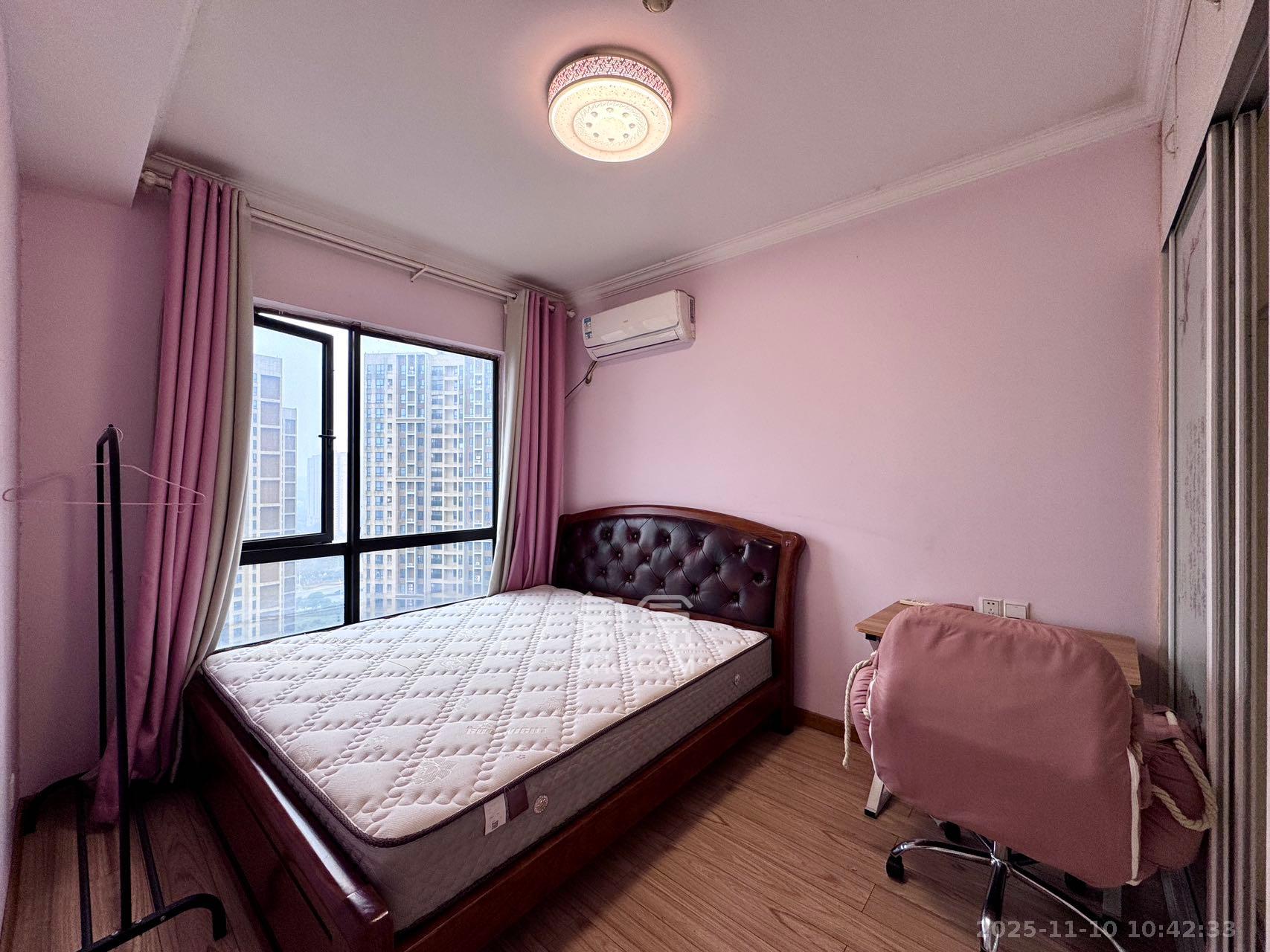 达美D6区  2室2厅1卫    2400.0元/月室内图