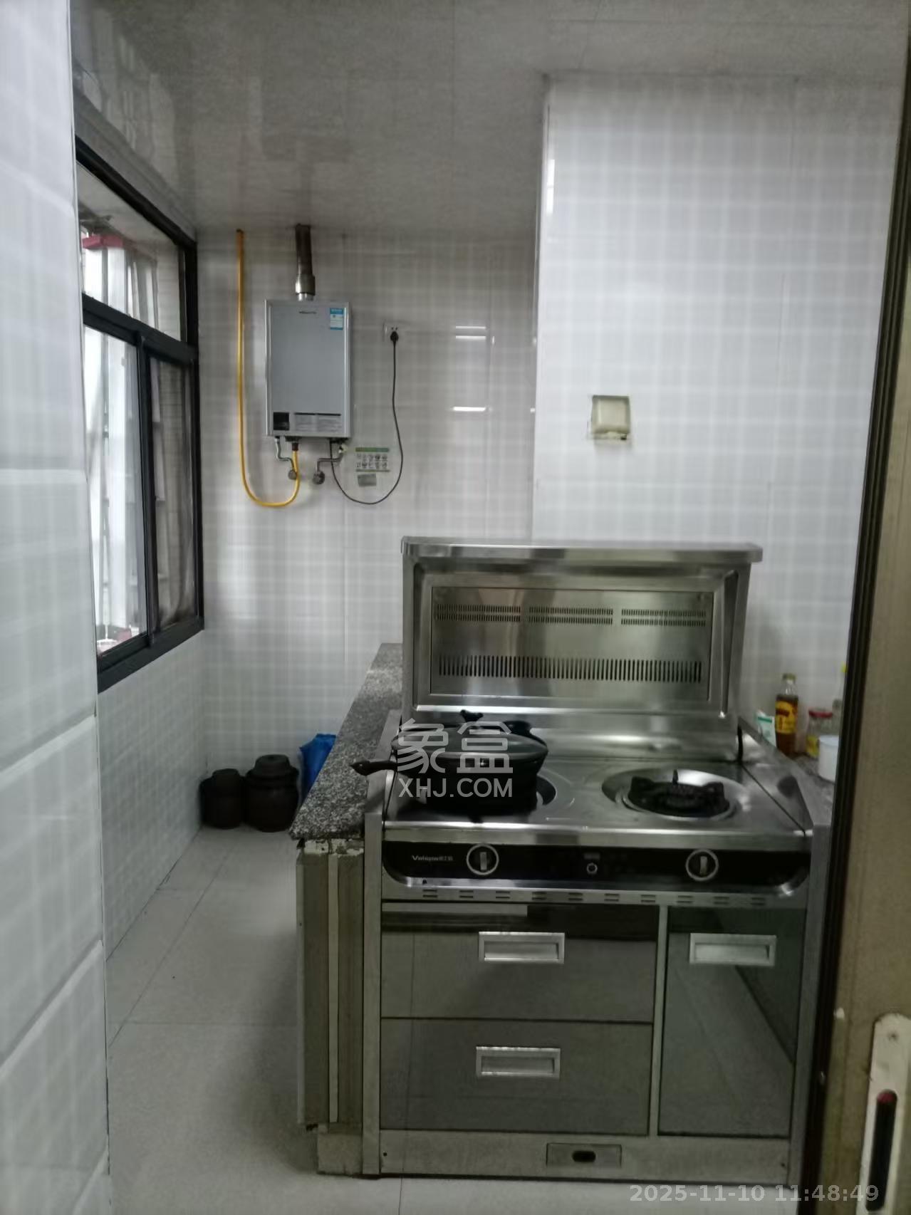 天元涉外景园B区 3室2厅2卫 2400.0元/月 天元涉外景园B区 3室2厅2卫 2400.0元/月室内图