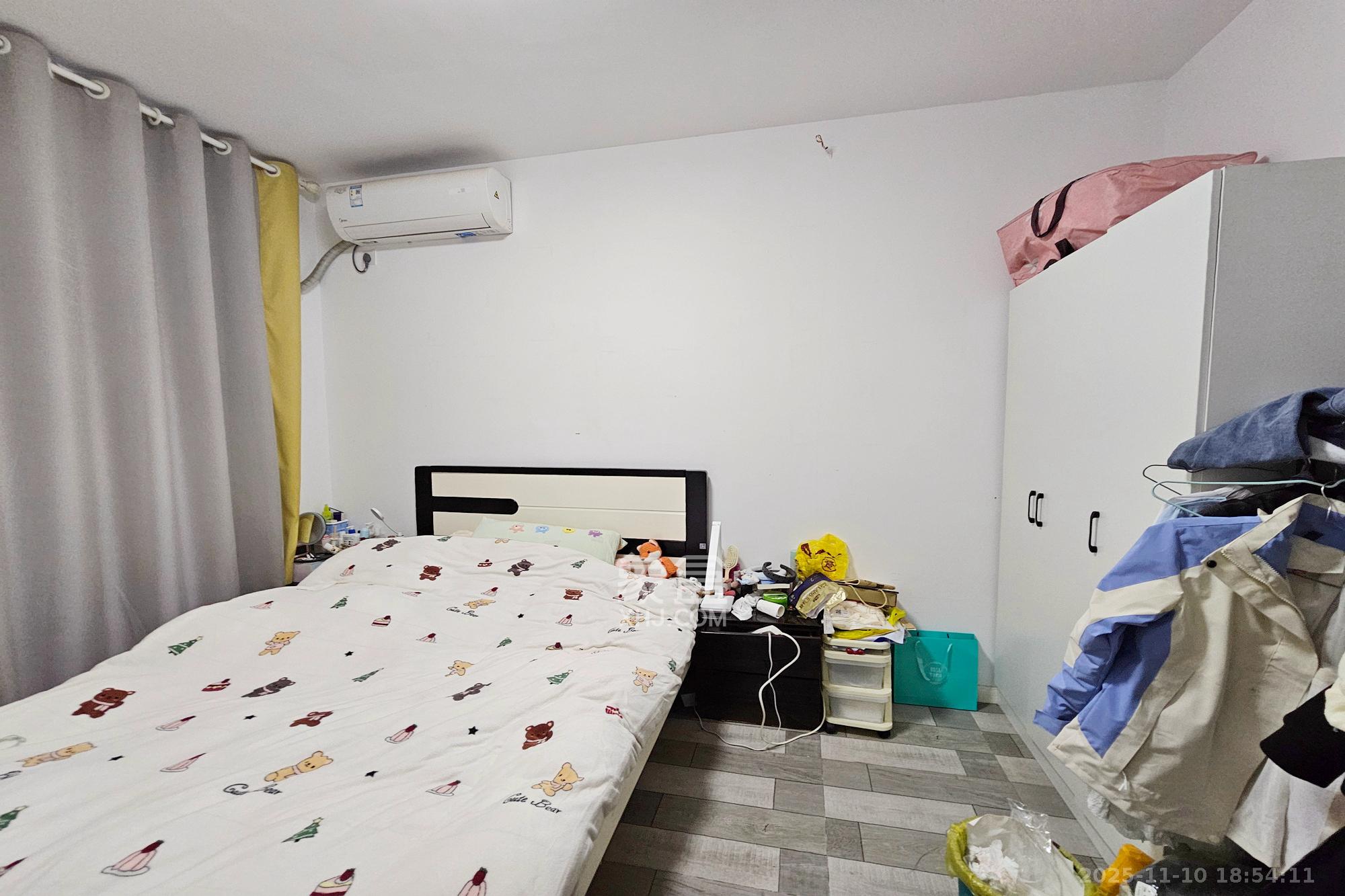 明昇壹城(明昇时代广场)二期 1室0厅0卫 190.0万 明昇壹城(明昇时代广场)二期 1室0厅0卫 190.0万卧室