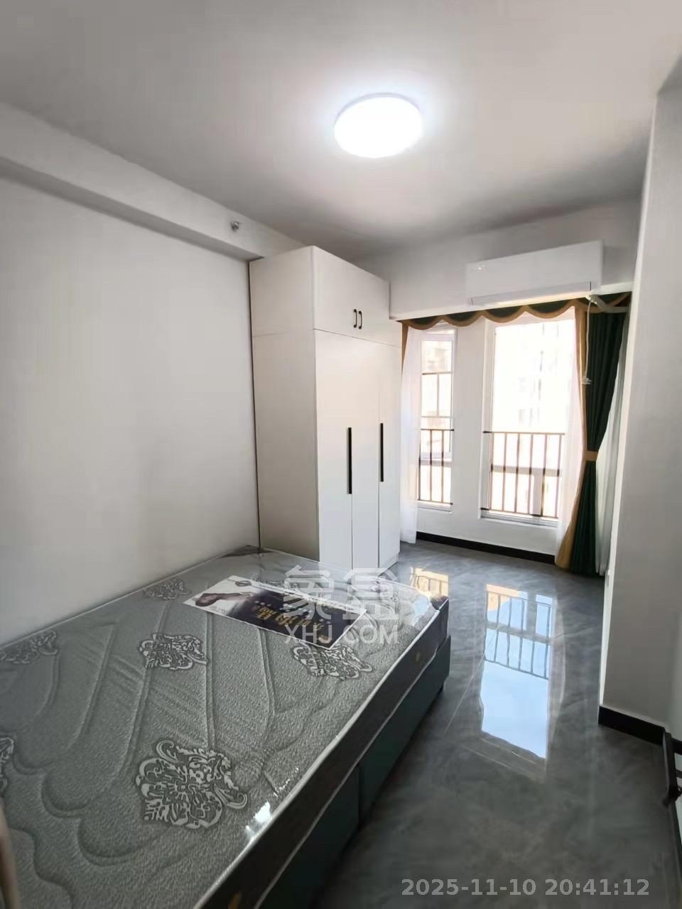 金地铂悦  2室1厅1卫    1400.0元/月室内图