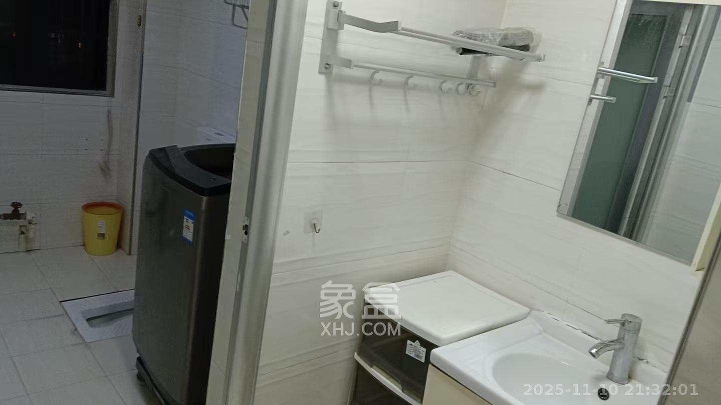 天悦嘉园 3室2厅1卫 2500.0元/月 天悦嘉园 3室2厅1卫 2500.0元/月室内图