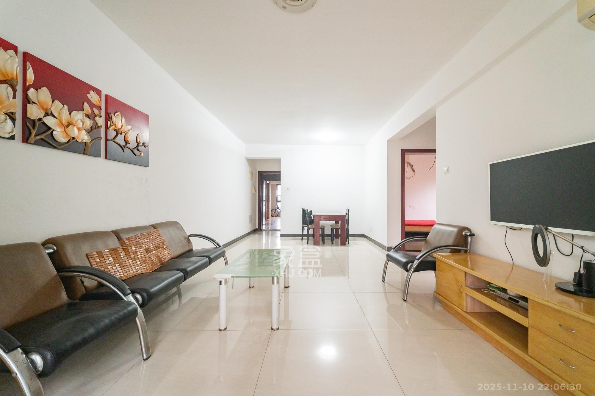 华润凤凰城三期 2室1厅1卫 59.0万 华润凤凰城三期 2室1厅1卫 59.0万客厅