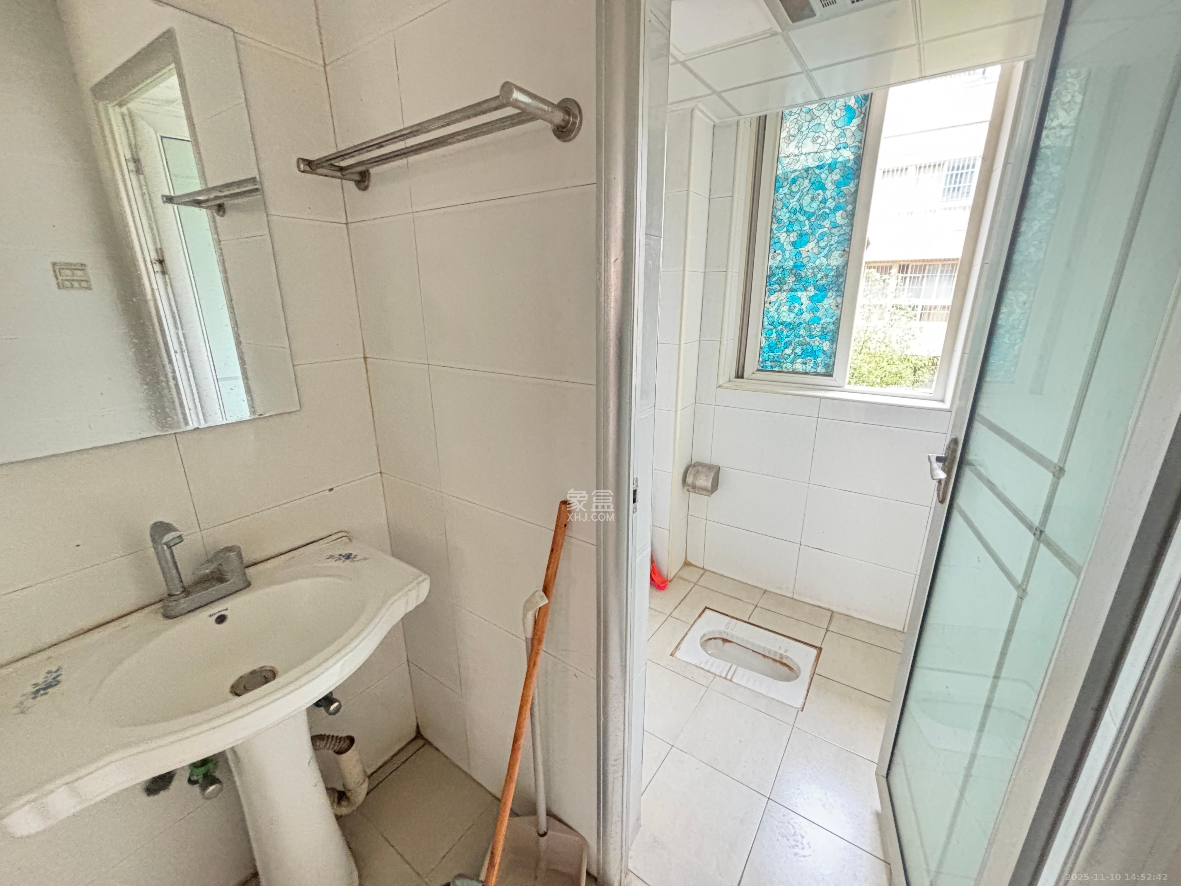 德馨园 3室2厅1卫 1700.0元/月 德馨园 3室2厅1卫 1700.0元/月室内图