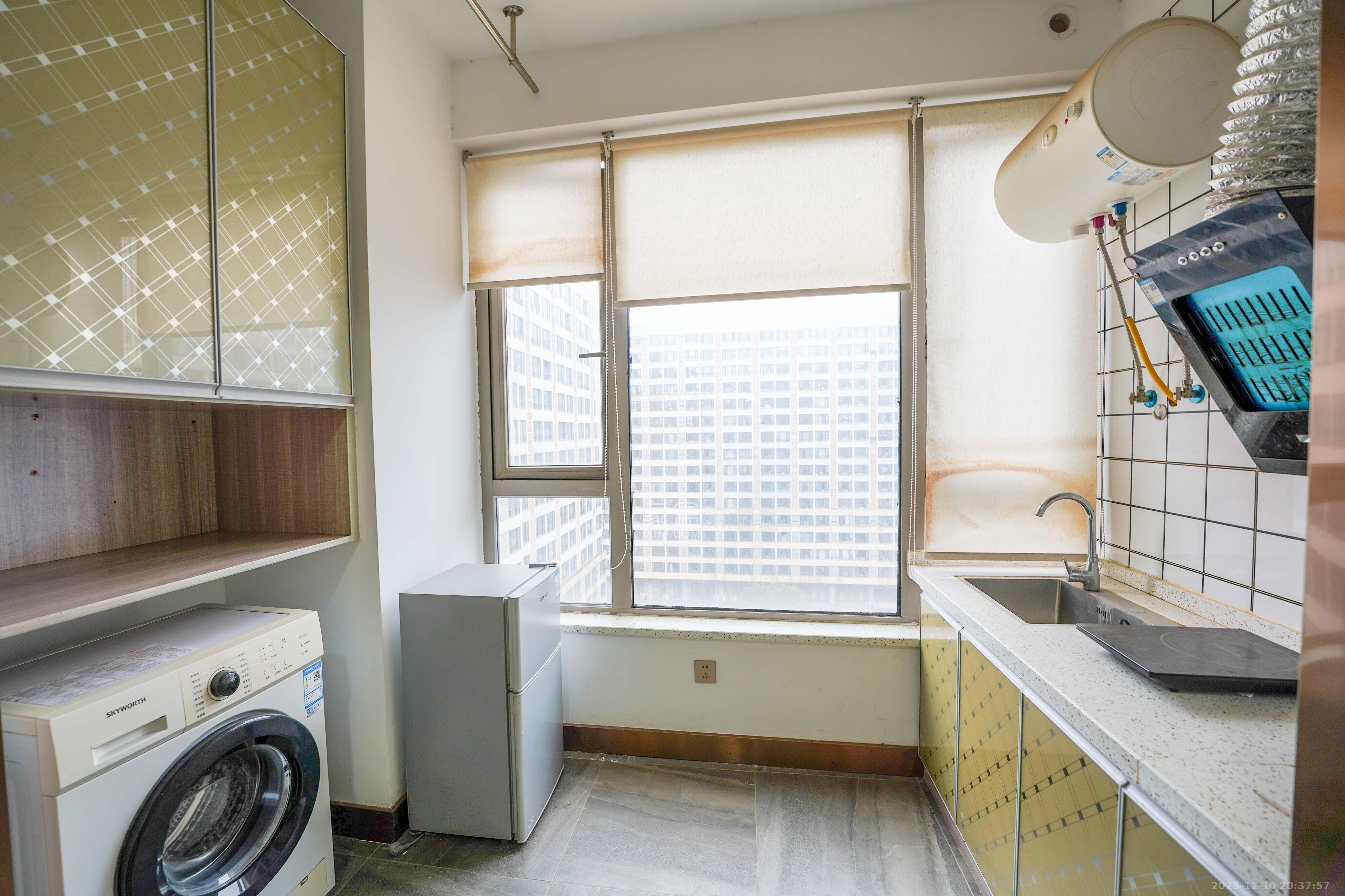 怡海星城 1室1厅1卫 13.8万 怡海星城 1室1厅1卫 13.8万厨房