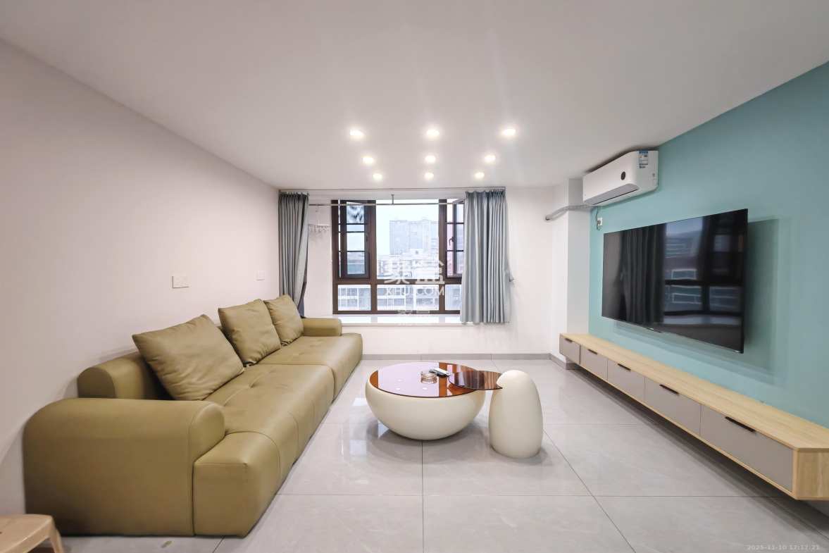 弘阳时光里 2室2厅1卫 2400.0元/月 弘阳时光里 2室2厅1卫 2400.0元/月室内图