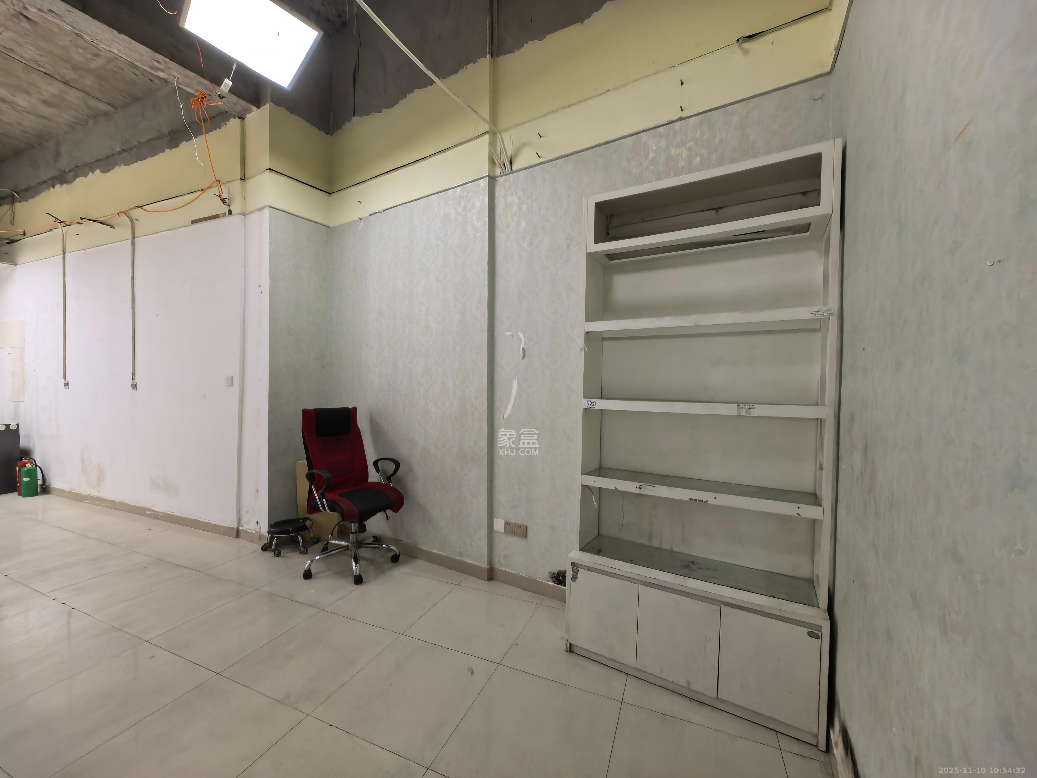 恒大翡翠华庭   47.0㎡      2800.0元/月室内图