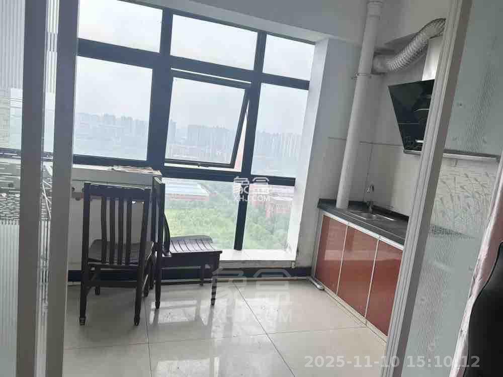 龙腾国际  1室1厅1卫    1000.0元/月室内图