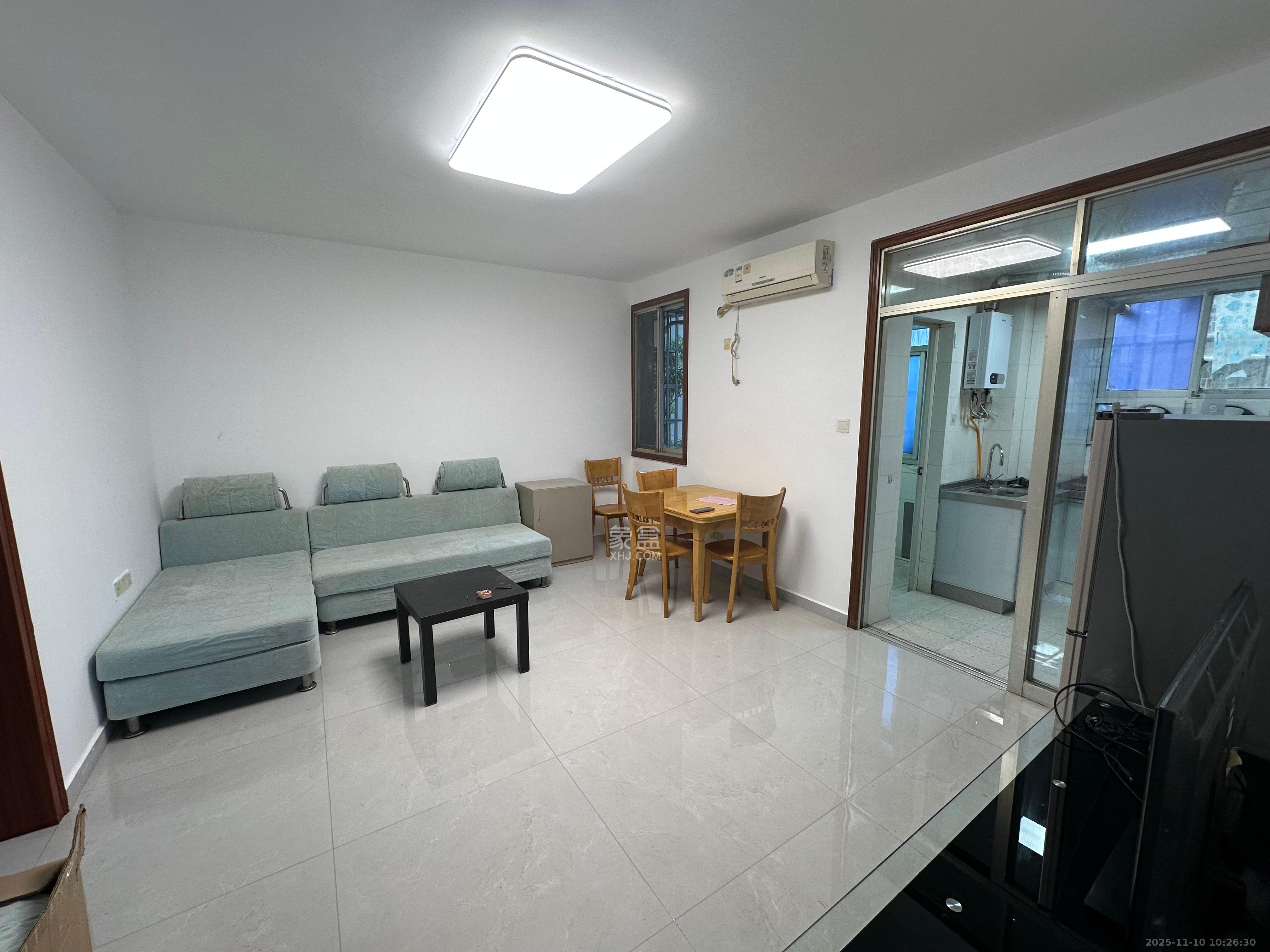 荷花园小区（安置房小区）  2室1厅1卫    1800.0元/月室内图