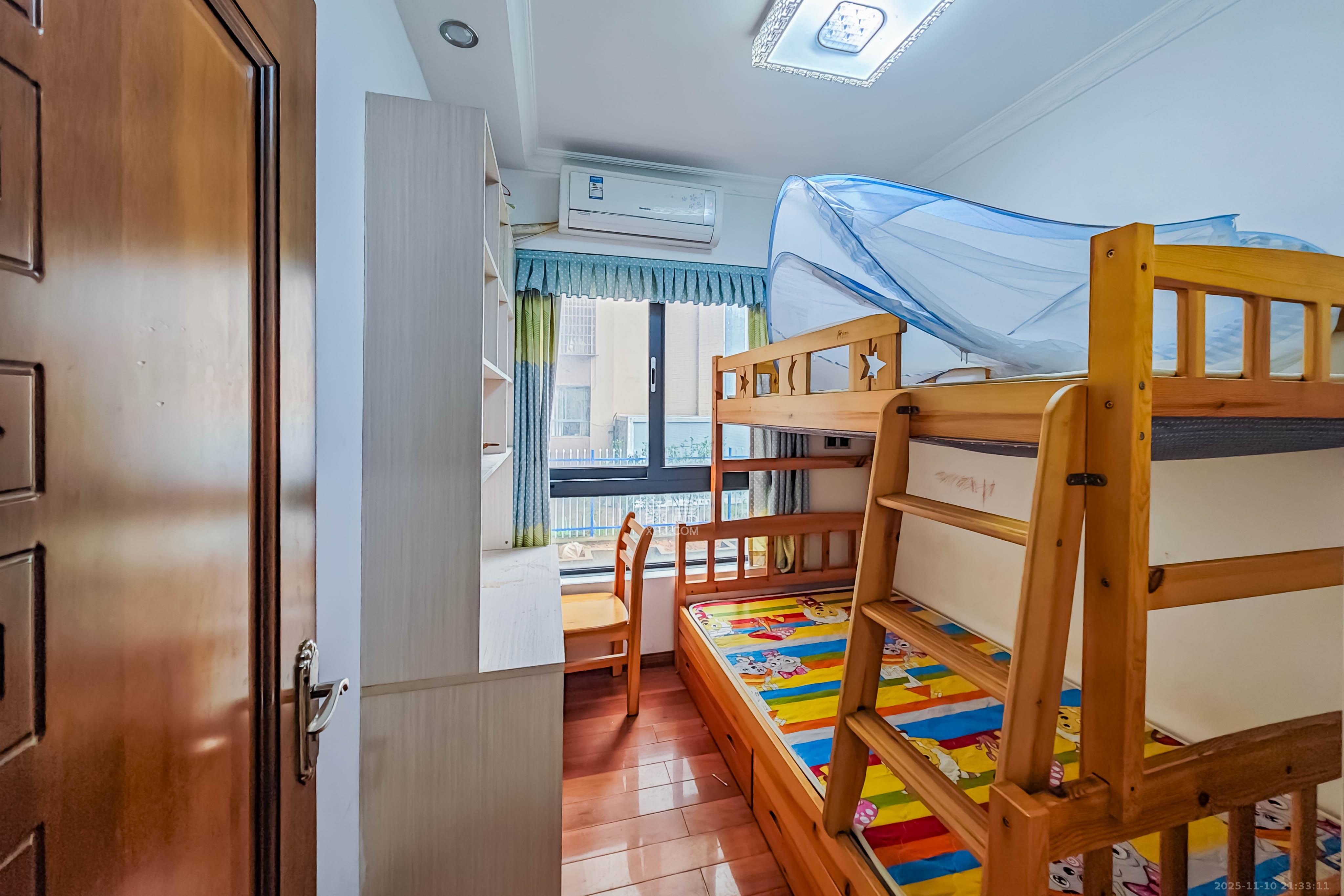 香樟兰亭（朗峰苑）  3室2厅1卫    118.0万卧室