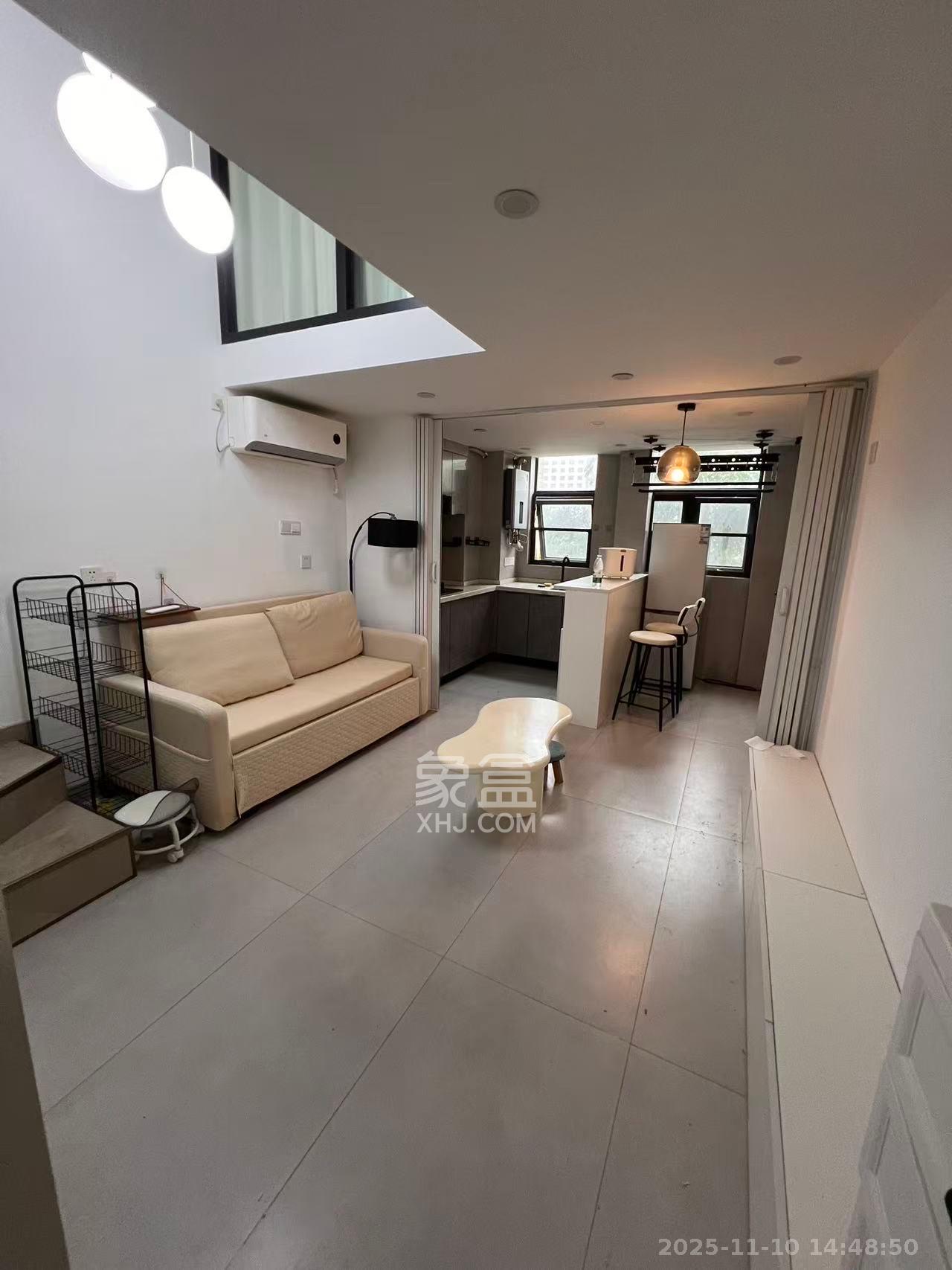 天鸿天府（天鸿中央大院）  1室0厅0卫    2500.0元/月