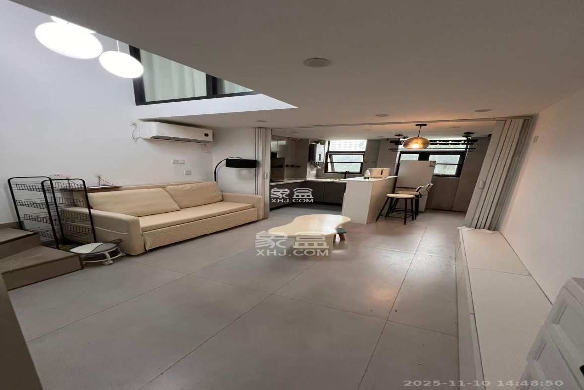 天鸿天府(天鸿中央大院) 1室0厅0卫 2500.0元/月 天鸿天府(天鸿中央大院) 1室0厅0卫 2500.0元/月室内图