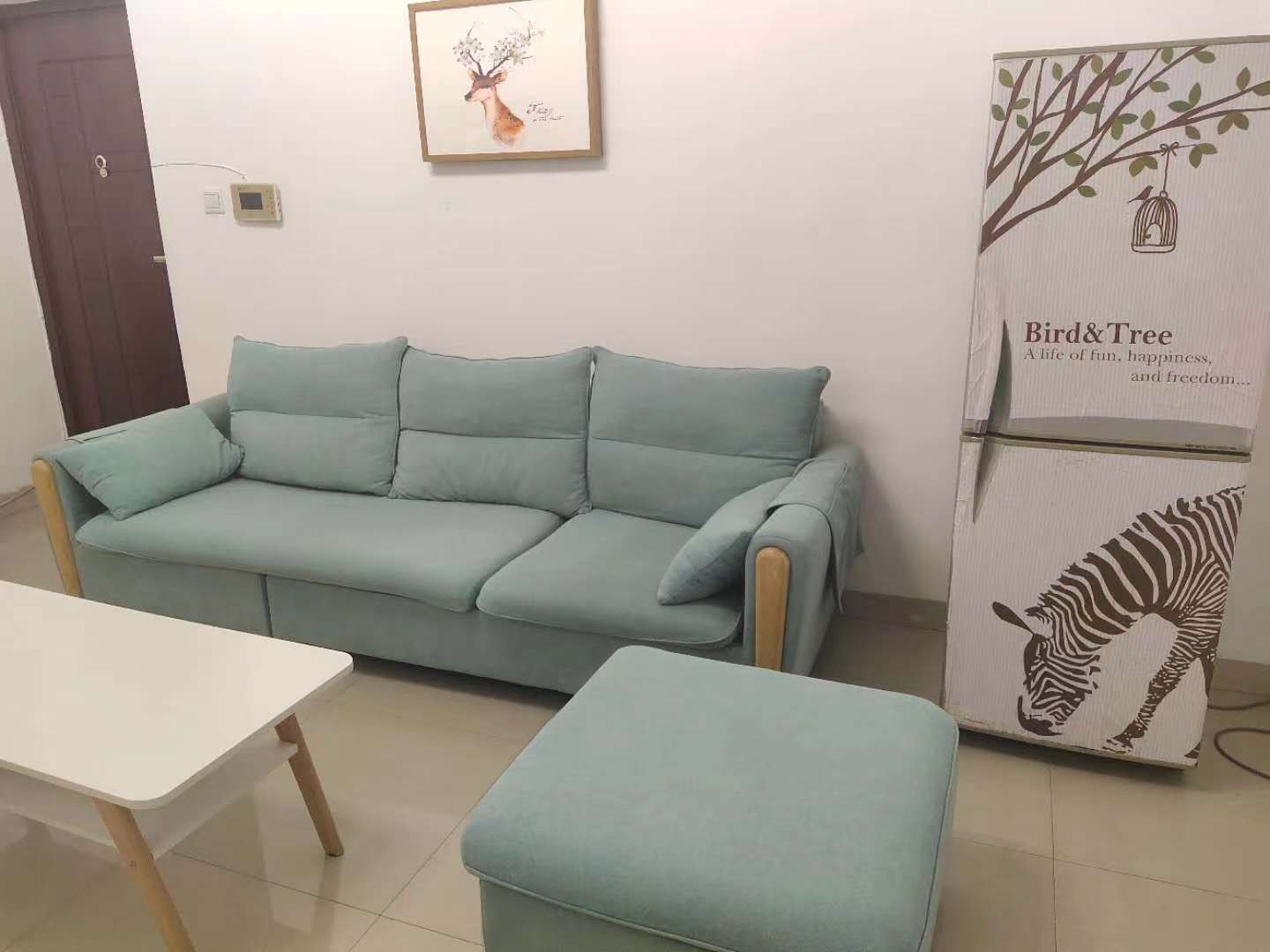 上城世家  1室2厅1卫    1400.0元/月室内图