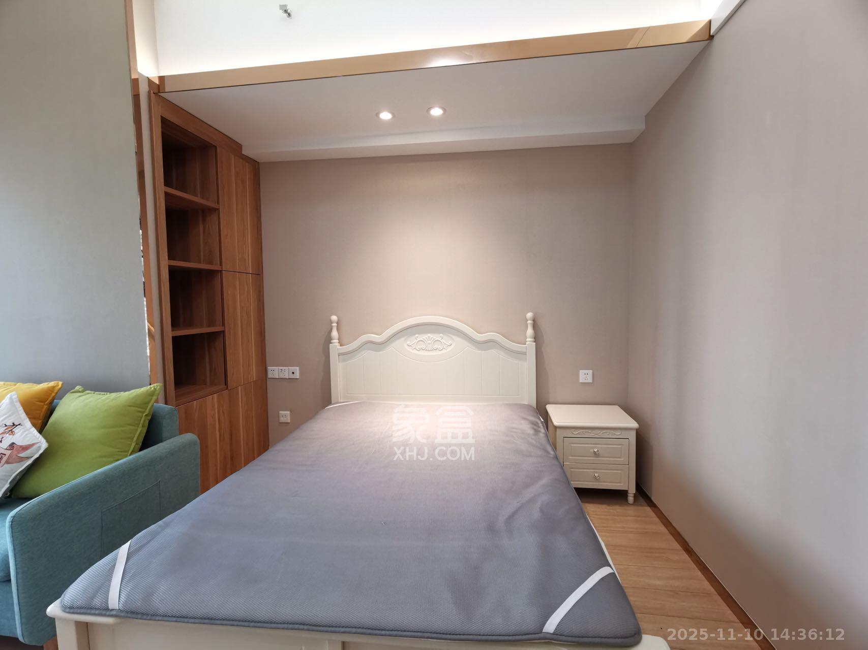 远洋外滩壹号  1室0厅1卫    1700.0元/月