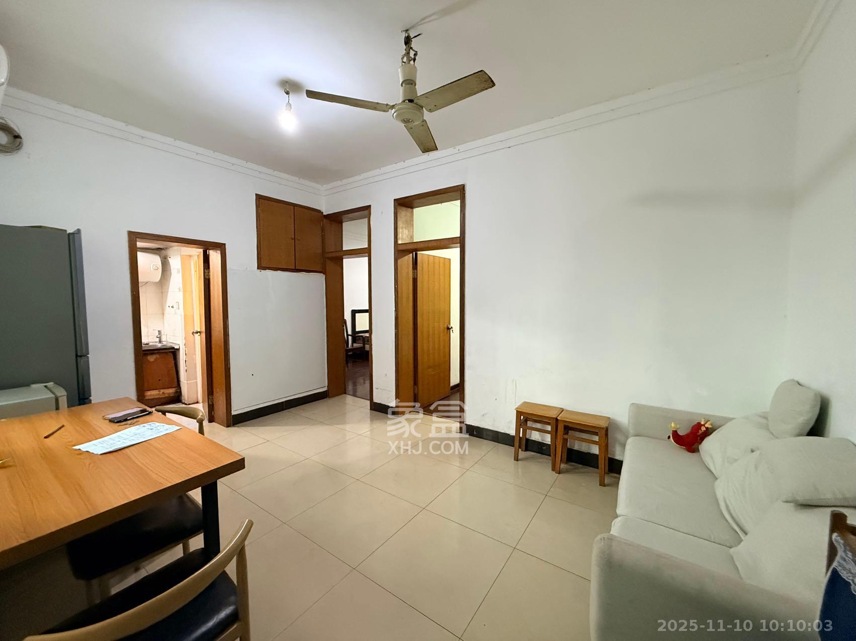 三角塘88号(原长沙市轻化公司宿舍) 2室1厅1卫 1600.0元/月 三角塘88号(原长沙市轻化公司宿舍) 2室1厅1卫 1600.0元/月室内图