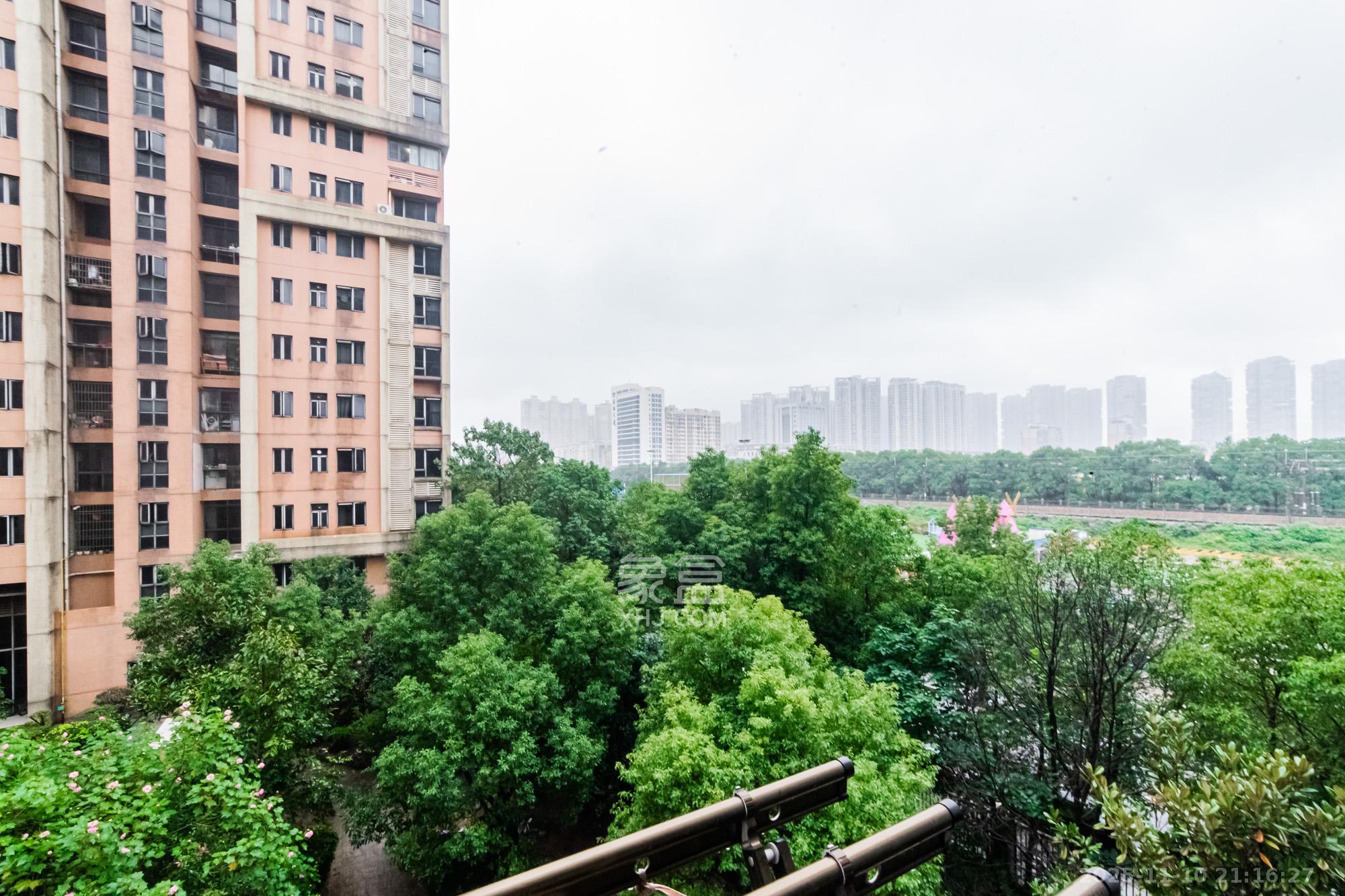 珠江花城三期锦鲤 2室2厅1卫 57.2万 珠江花城三期锦鲤 2室2厅1卫 57.2万其他