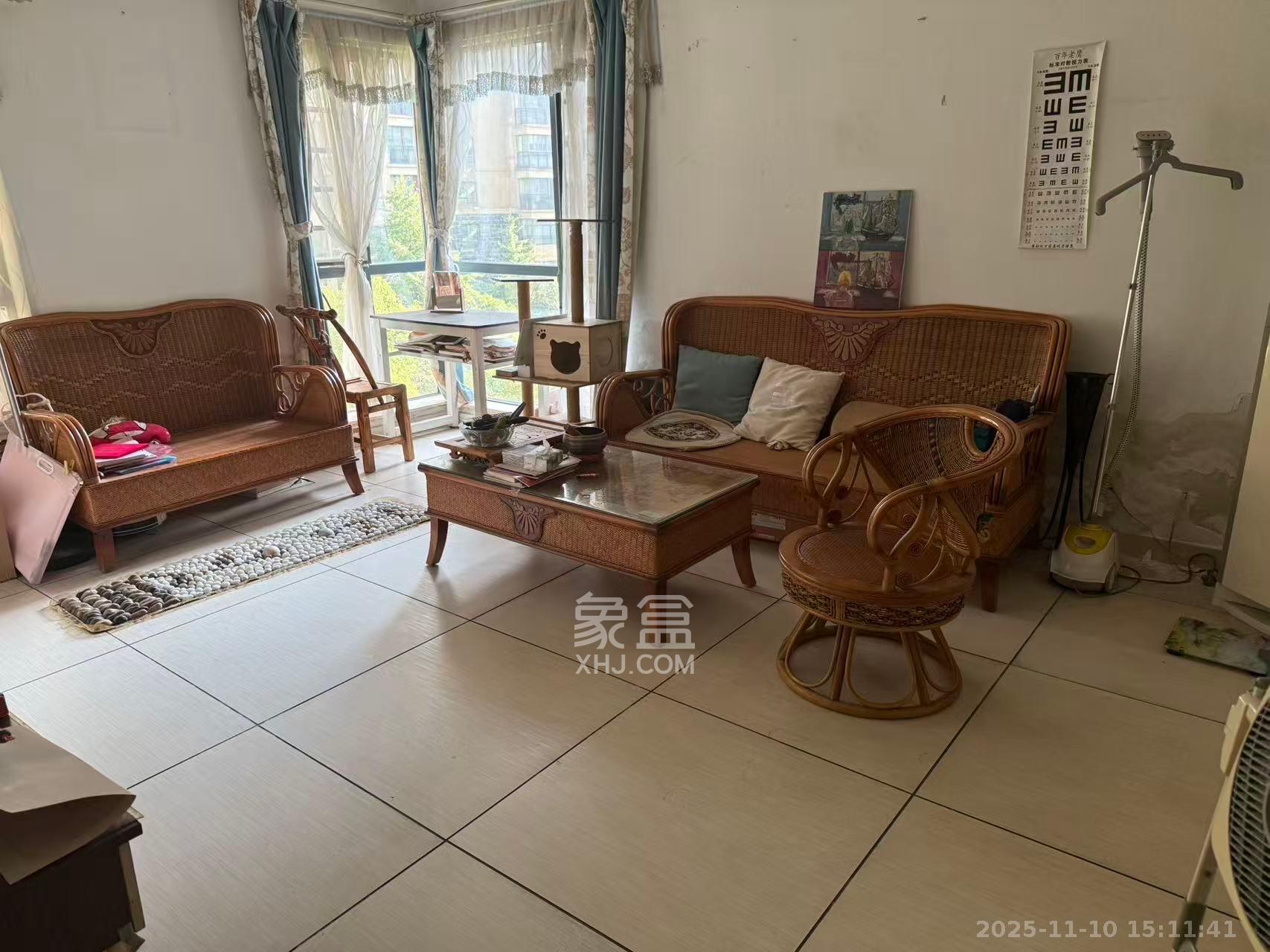 华菱蓝调国际（华菱.香墅美地）  3室2厅2卫    2500.0元/月