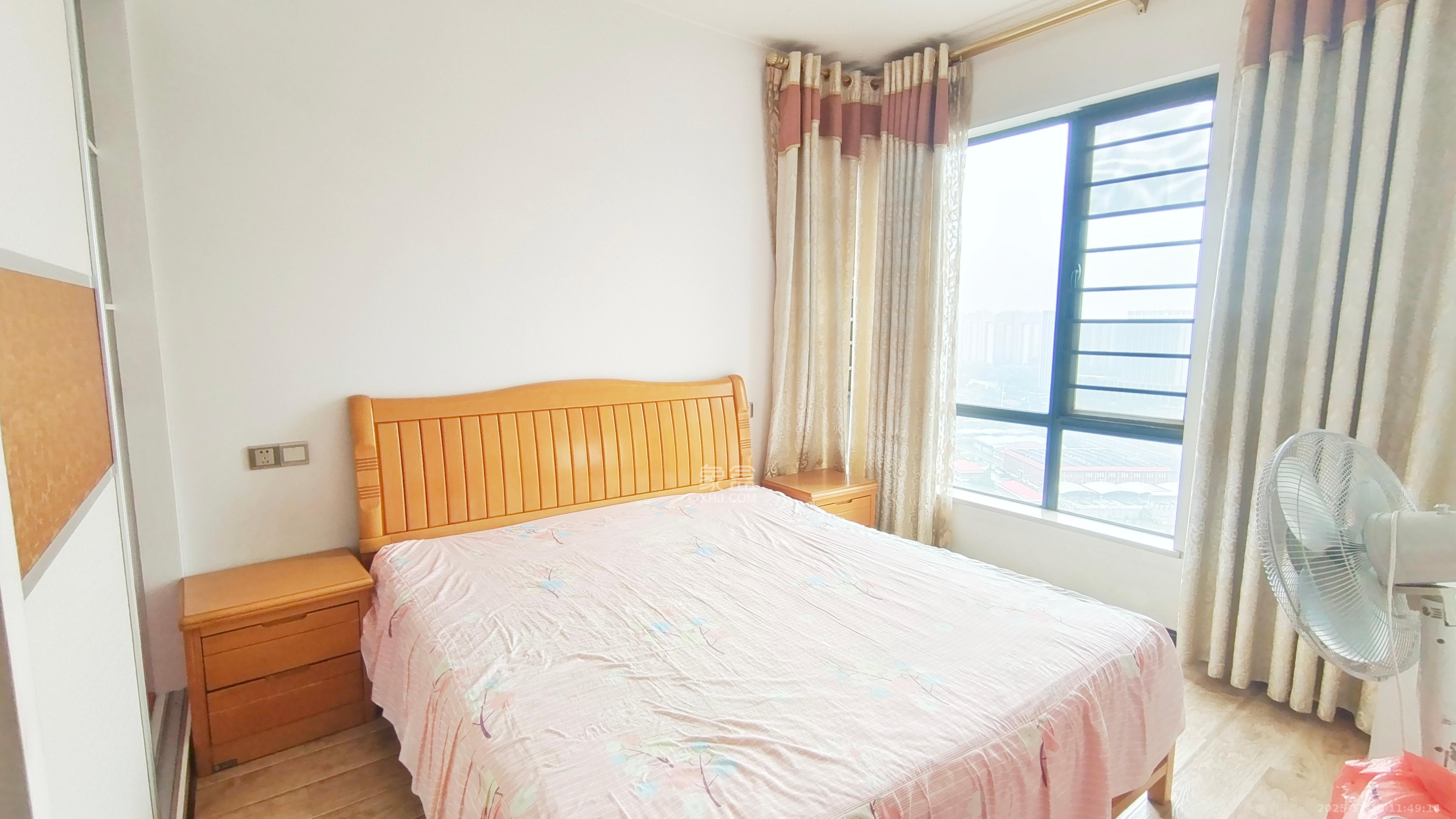 江河双水湾  3室2厅1卫    2600.0元/月室内图