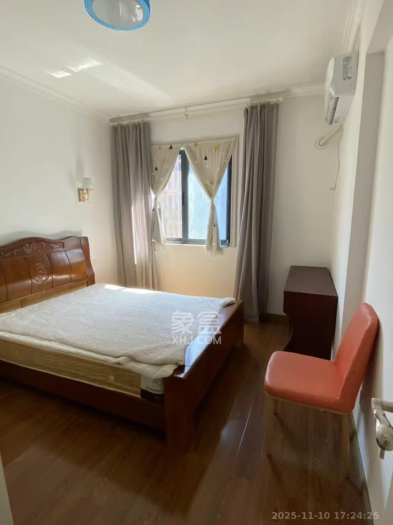 云和华府  2室2厅1卫    2300.0元/月室内图