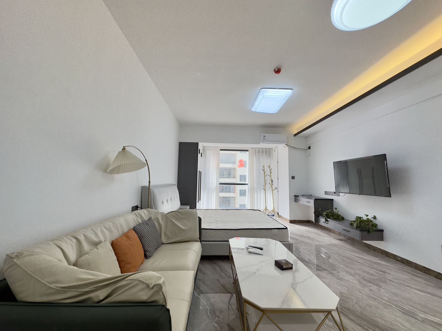 和谐家园（锦和广场）  1室0厅1卫    2200.0元/月室内图