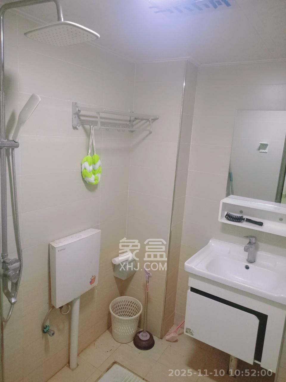 中建芙蓉嘉苑 2室1厅1卫 1600.0元/月 中建芙蓉嘉苑 2室1厅1卫 1600.0元/月室内图