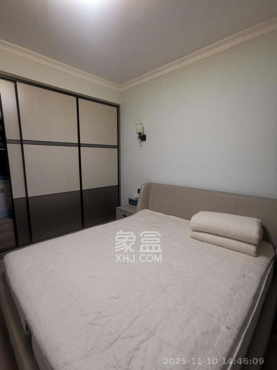 保利东郡  4室2厅2卫    2000.0元/月室内图