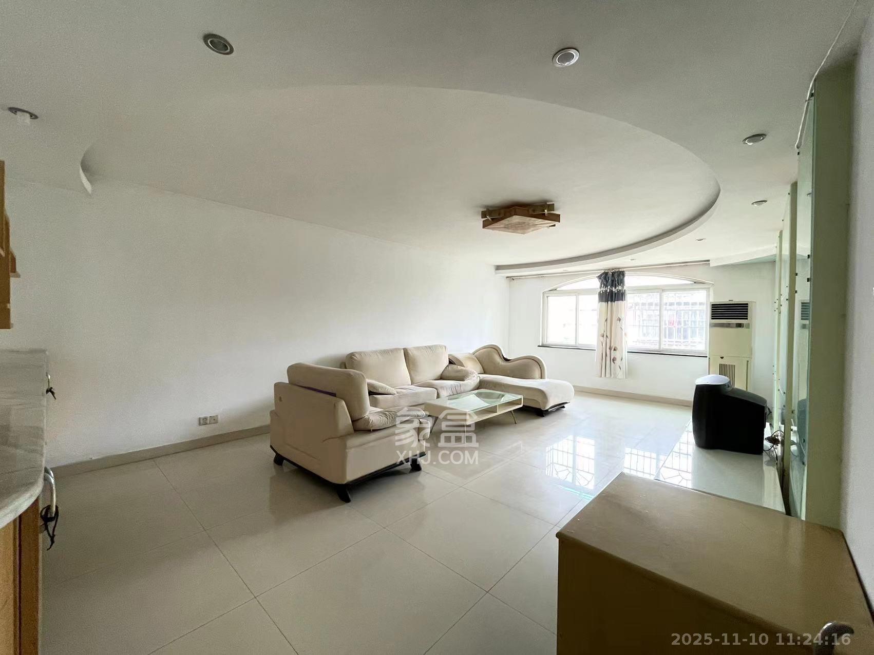 稻田园公寓  4室2厅1卫    4500.0元/月室内图1