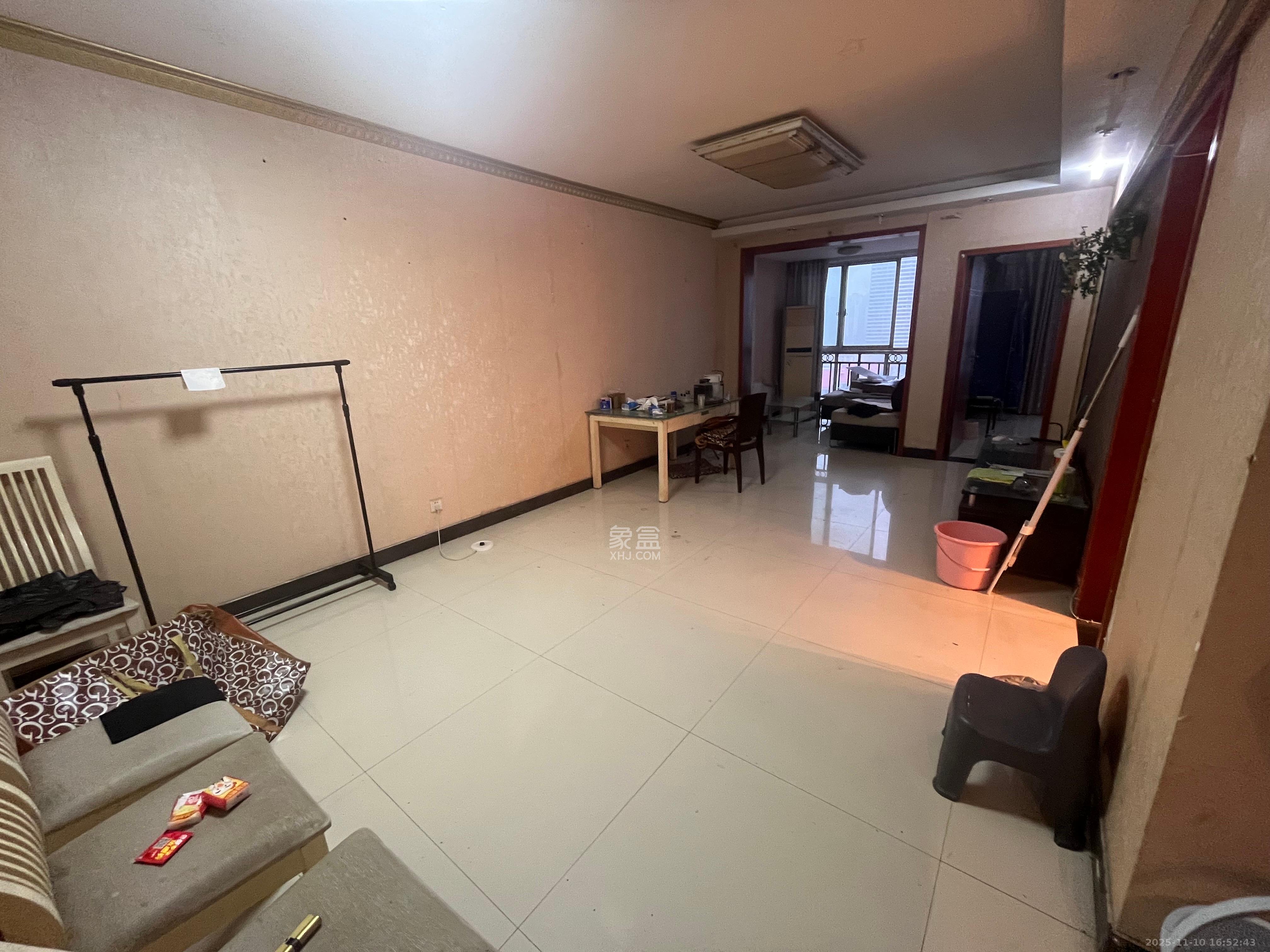 高桥现代商贸城 2室2厅1卫 2000.0元/月 高桥现代商贸城 2室2厅1卫 2000.0元/月室内图