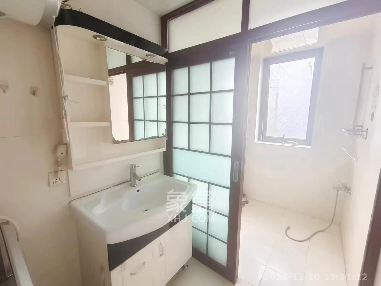 中天广场  3室2厅1卫    3500.0元/月室内图