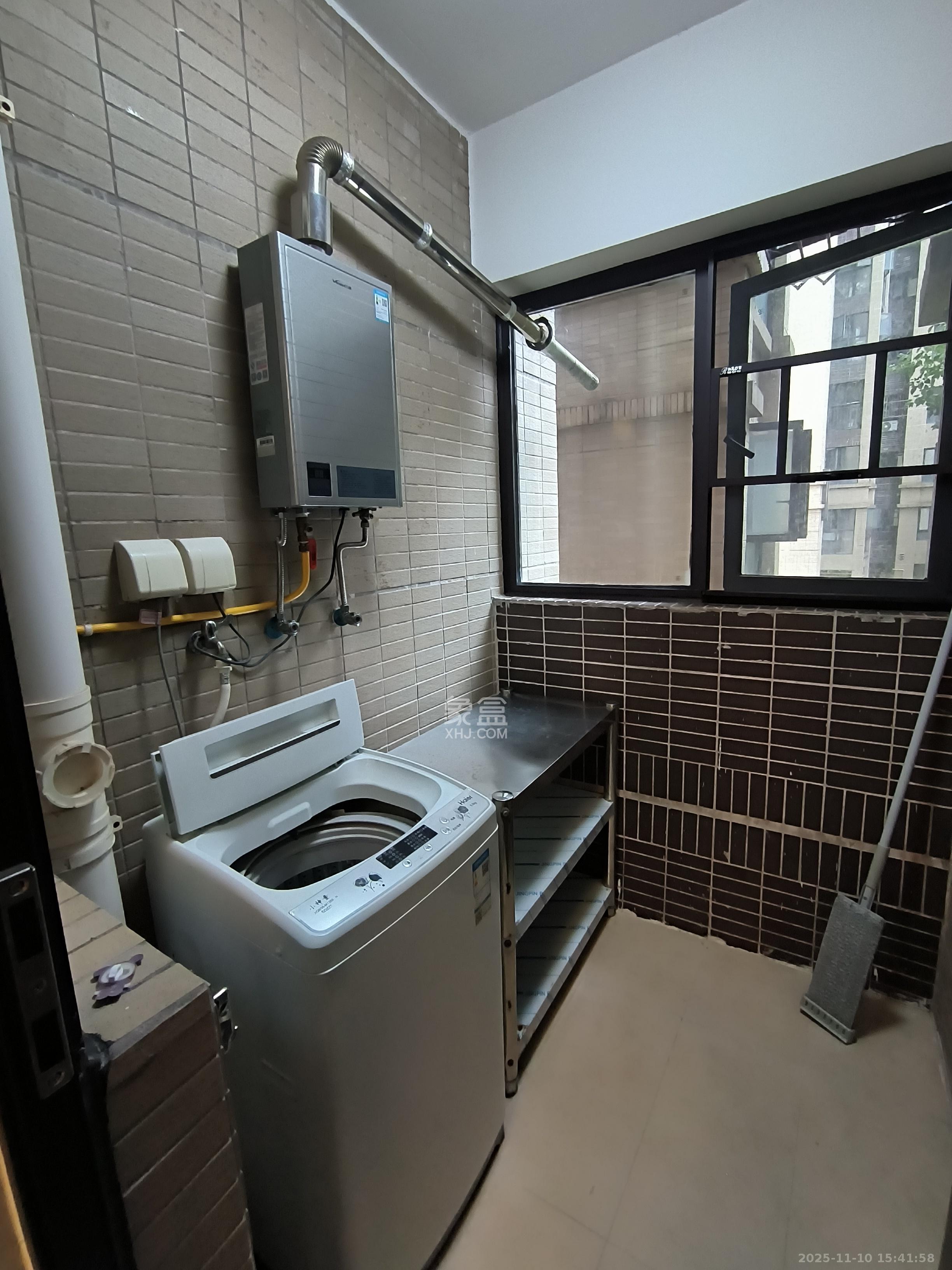 时代倾城二期  2室2厅1卫    1900.0元/月室内图