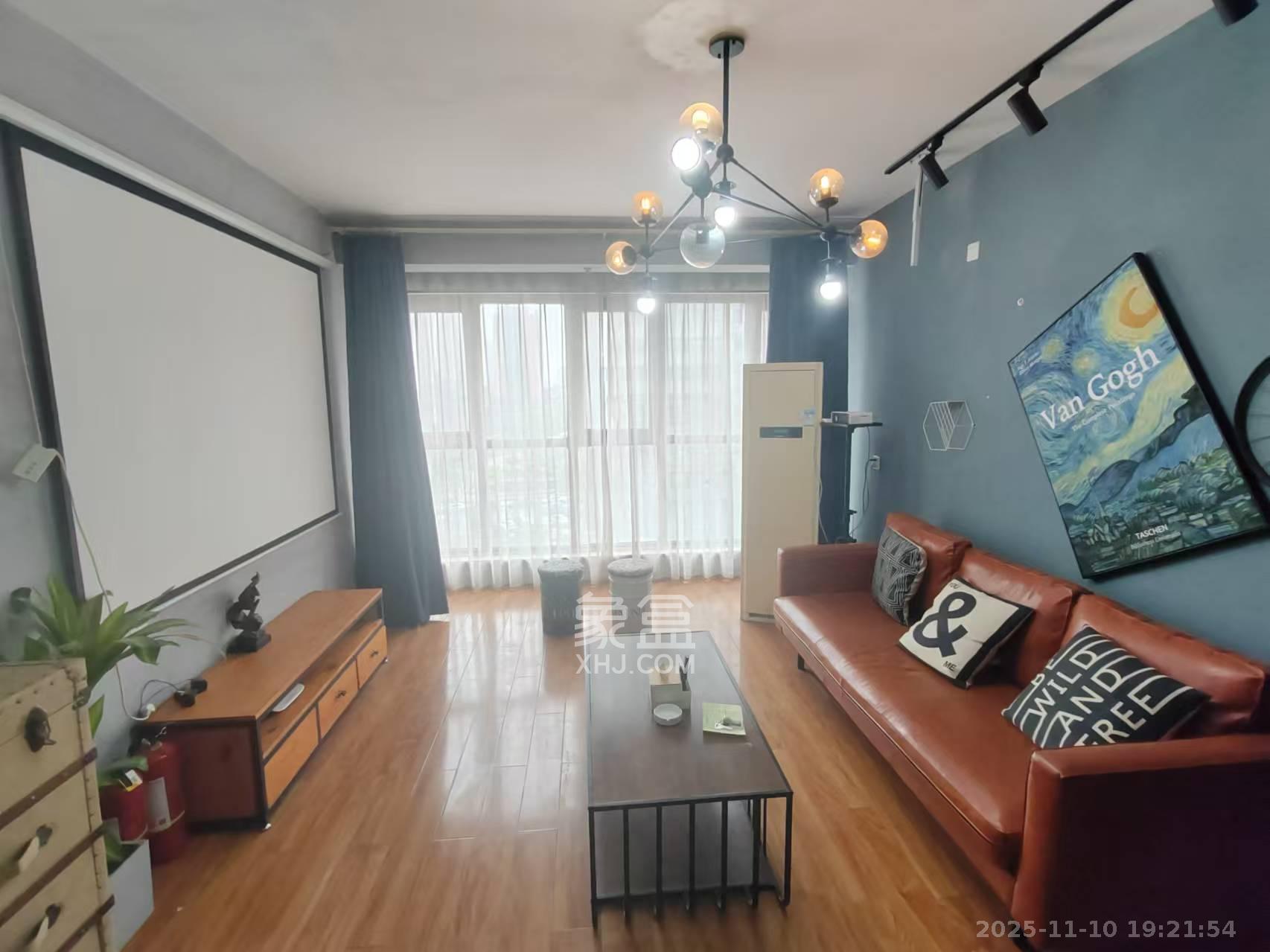 中天广场  3室2厅1卫    3800.0元/月