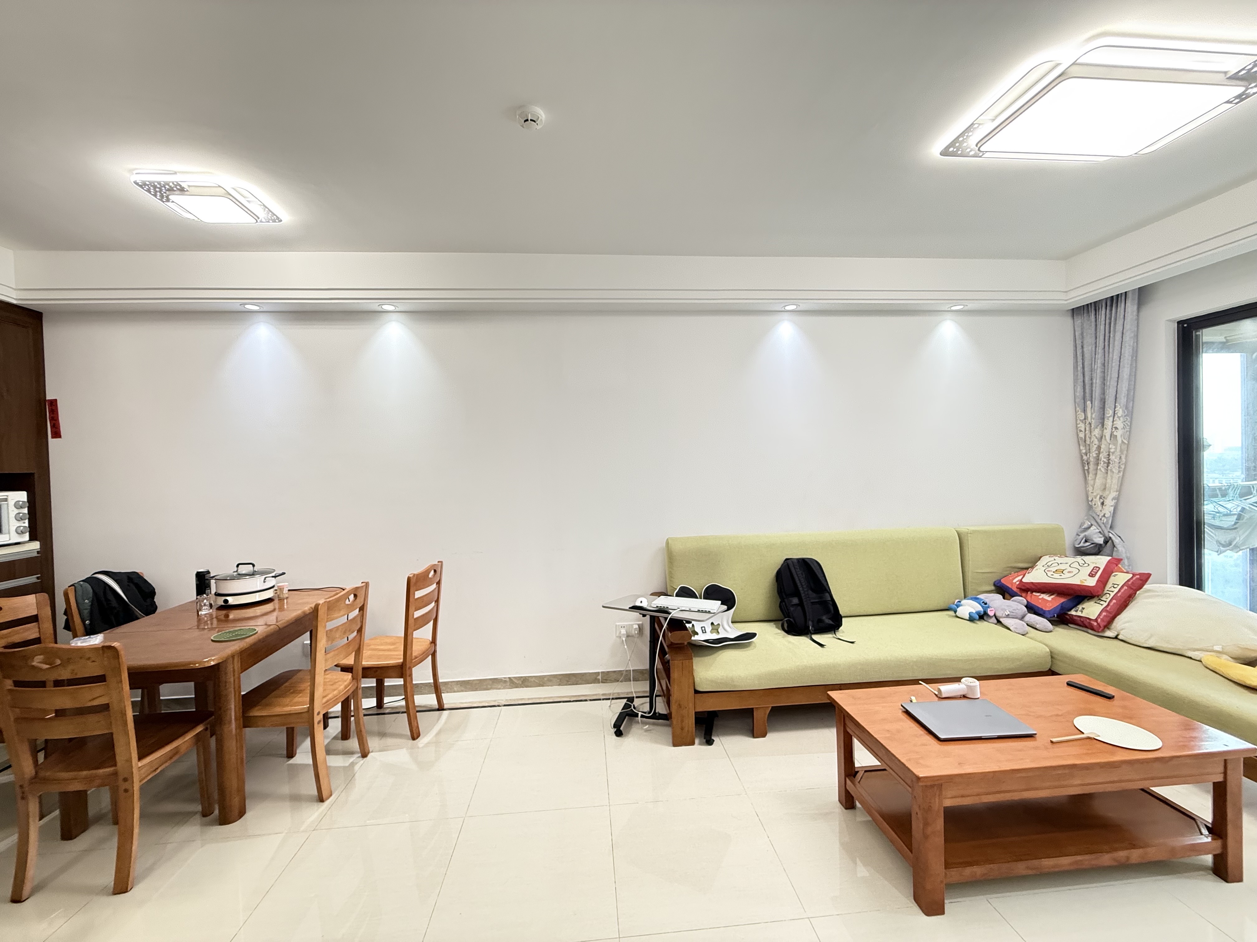 中海锦城  2室2厅1卫    115.0万客厅