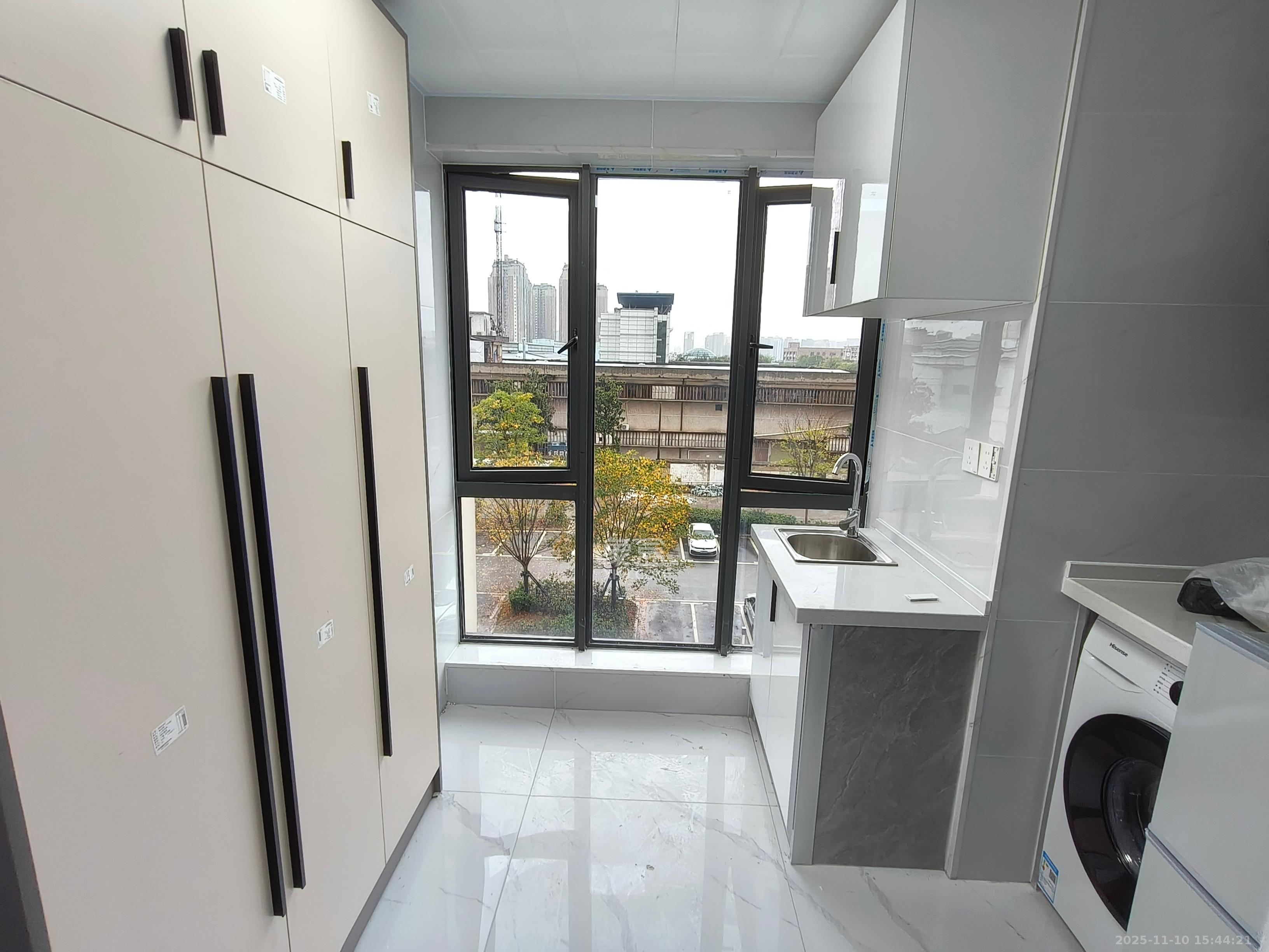 卓越伊景苑 1室0厅0卫 1180.0元/月 卓越伊景苑 1室0厅0卫 1180.0元/月室内图