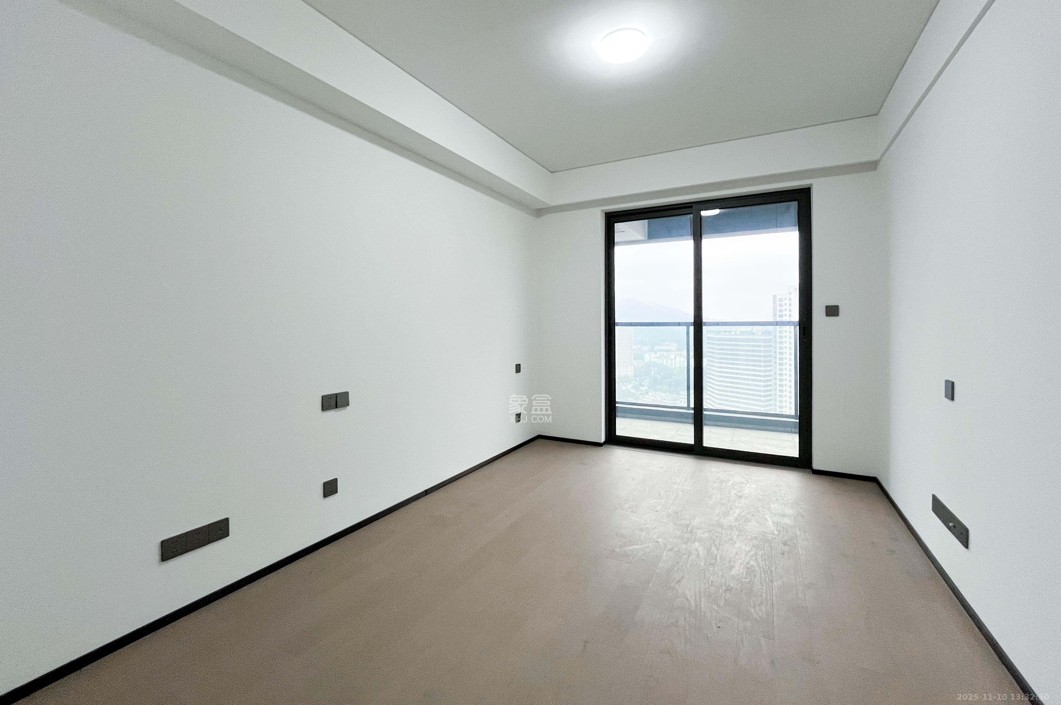 金地峯范  4室2厅2卫    259.0万其他