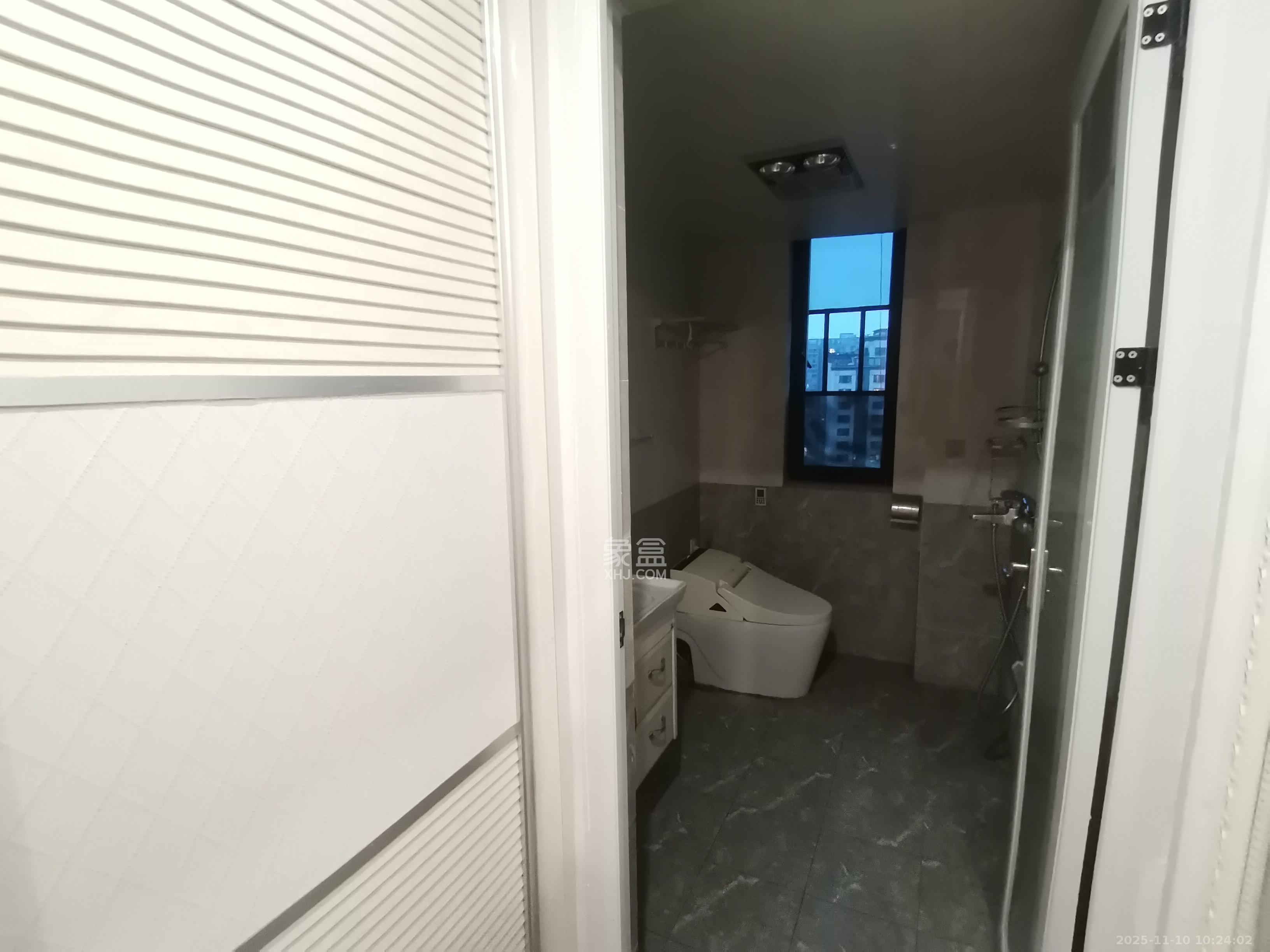 梅溪湖合能璞丽 3室2厅2卫 2500.0元/月 梅溪湖合能璞丽 3室2厅2卫 2500.0元/月室内图