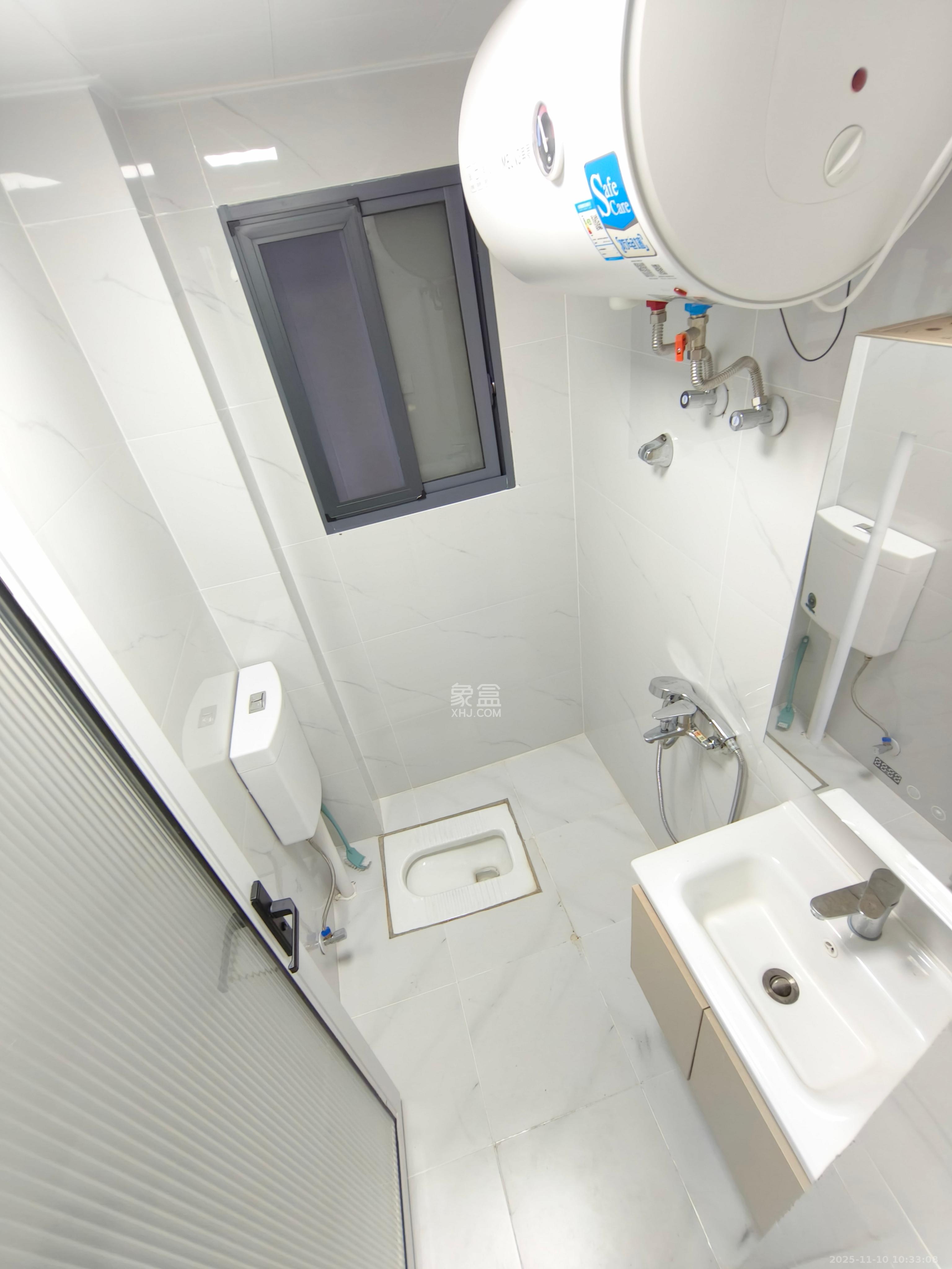 工农街散盘  1室0厅1卫    1400.0元/月室内图