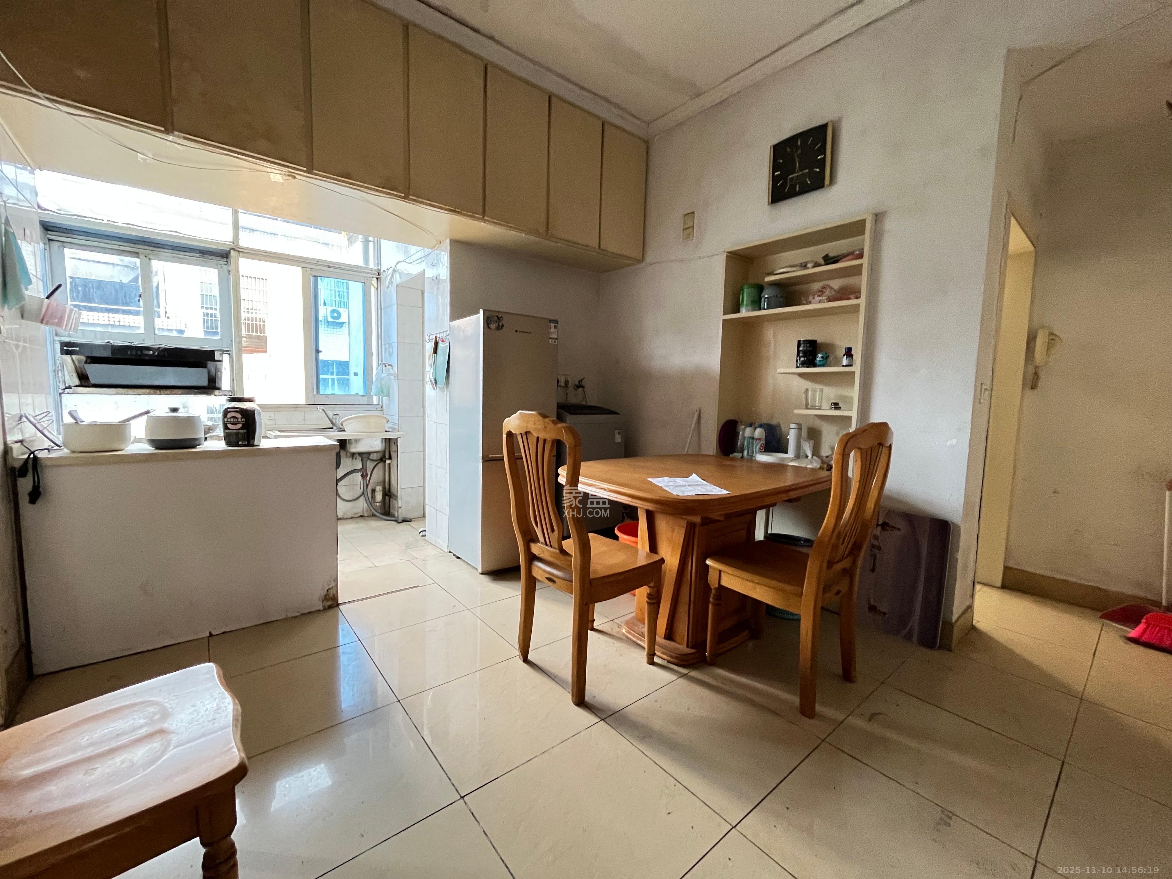 上麻园岭散盘  4室1厅1卫    1600.0元/月室内图