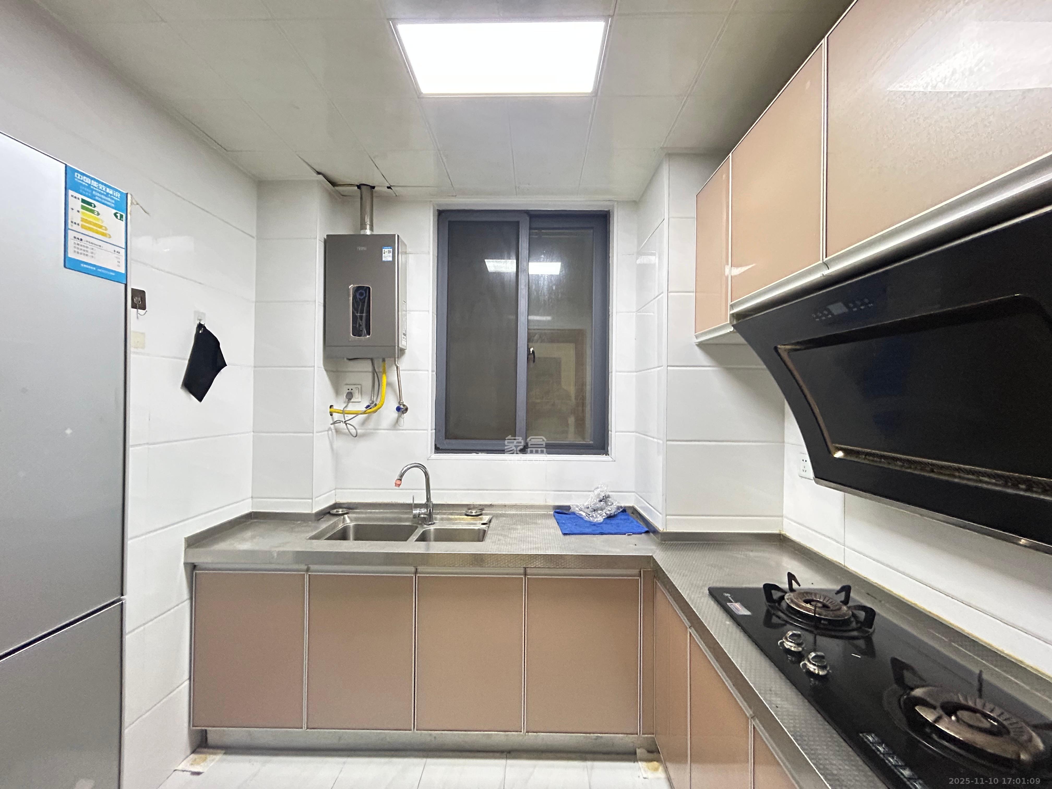 兴隆景苑 1室1厅1卫 1800.0元/月 兴隆景苑 1室1厅1卫 1800.0元/月室内图