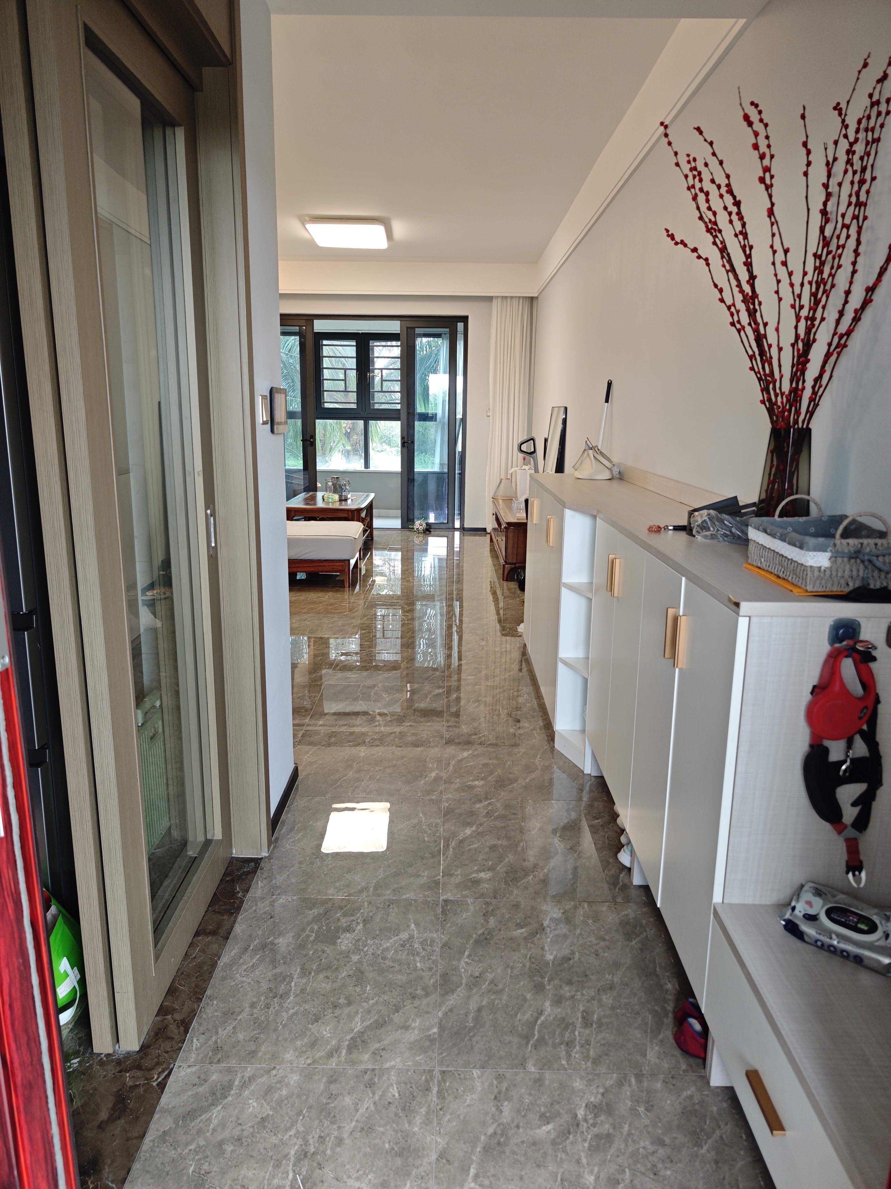 融创观澜湖公园壹号四期  1室0厅0卫    2300.0元/月