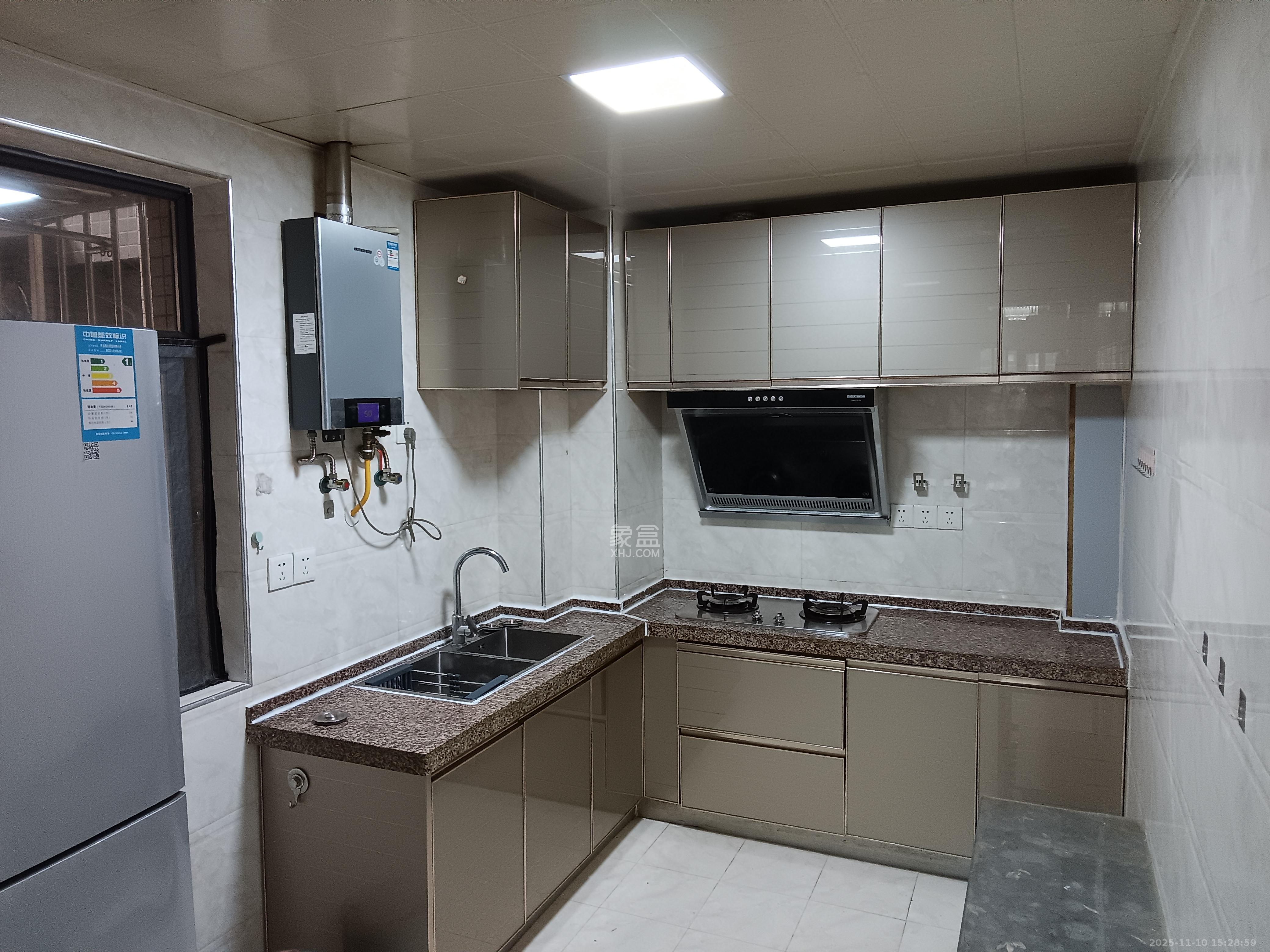 上峰苑（兰亭玥岛）  2室2厅1卫    2300.0元/月室内图