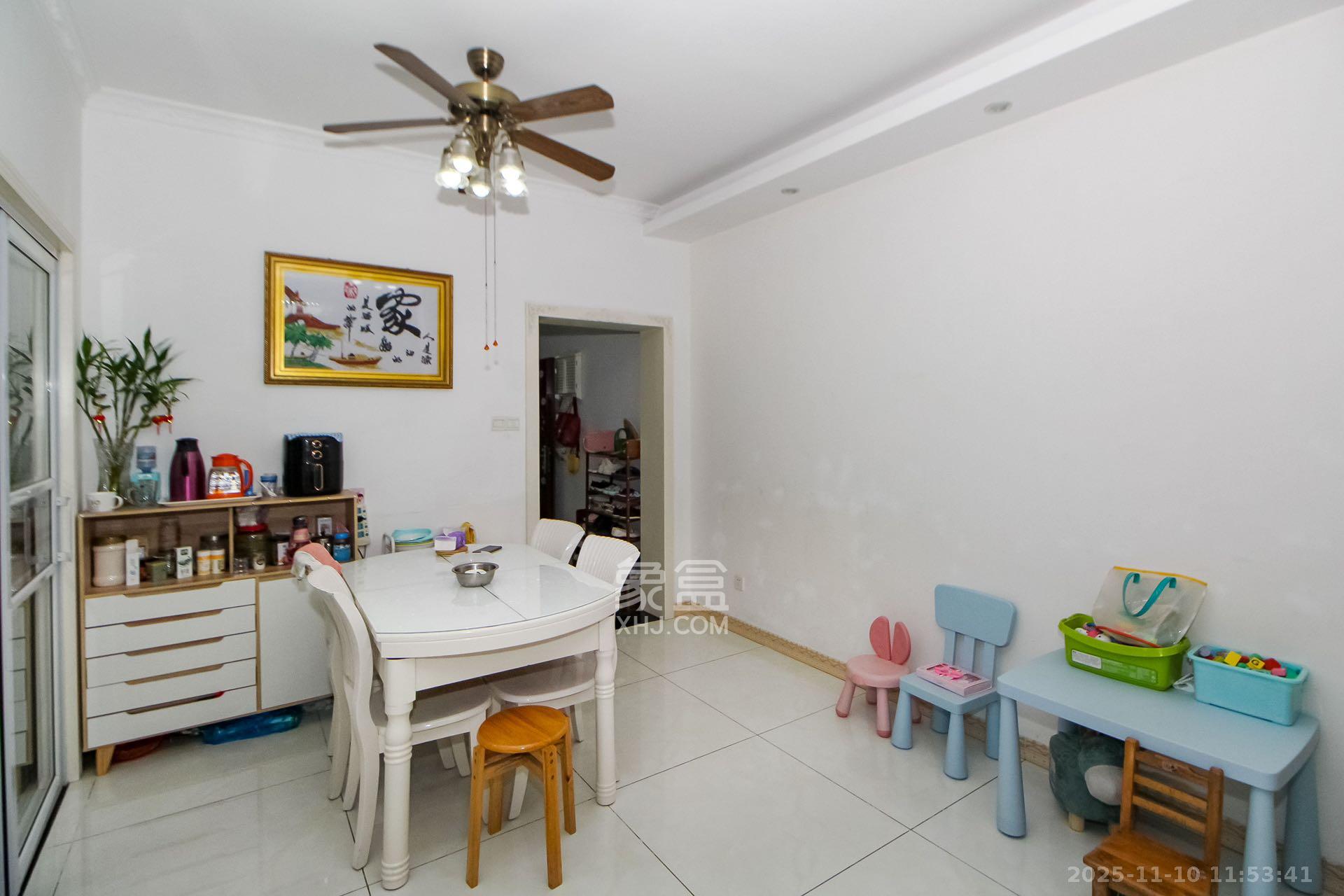 枫华府第  3室2厅2卫    2100.0元/月室内图