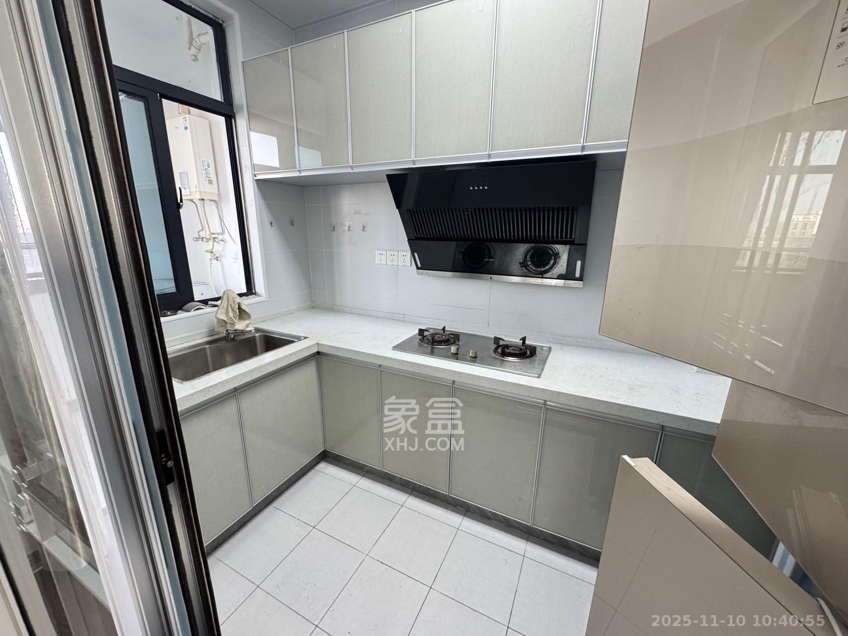 中央美郡 3室2厅2卫 3400.0元/月 中央美郡 3室2厅2卫 3400.0元/月室内图